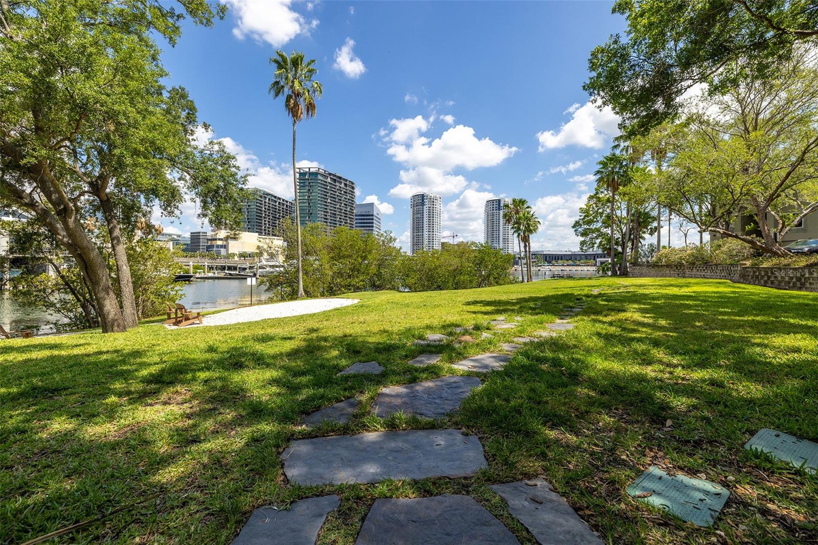 Image 29 of 46 For 705 Mainsail Drive 705
