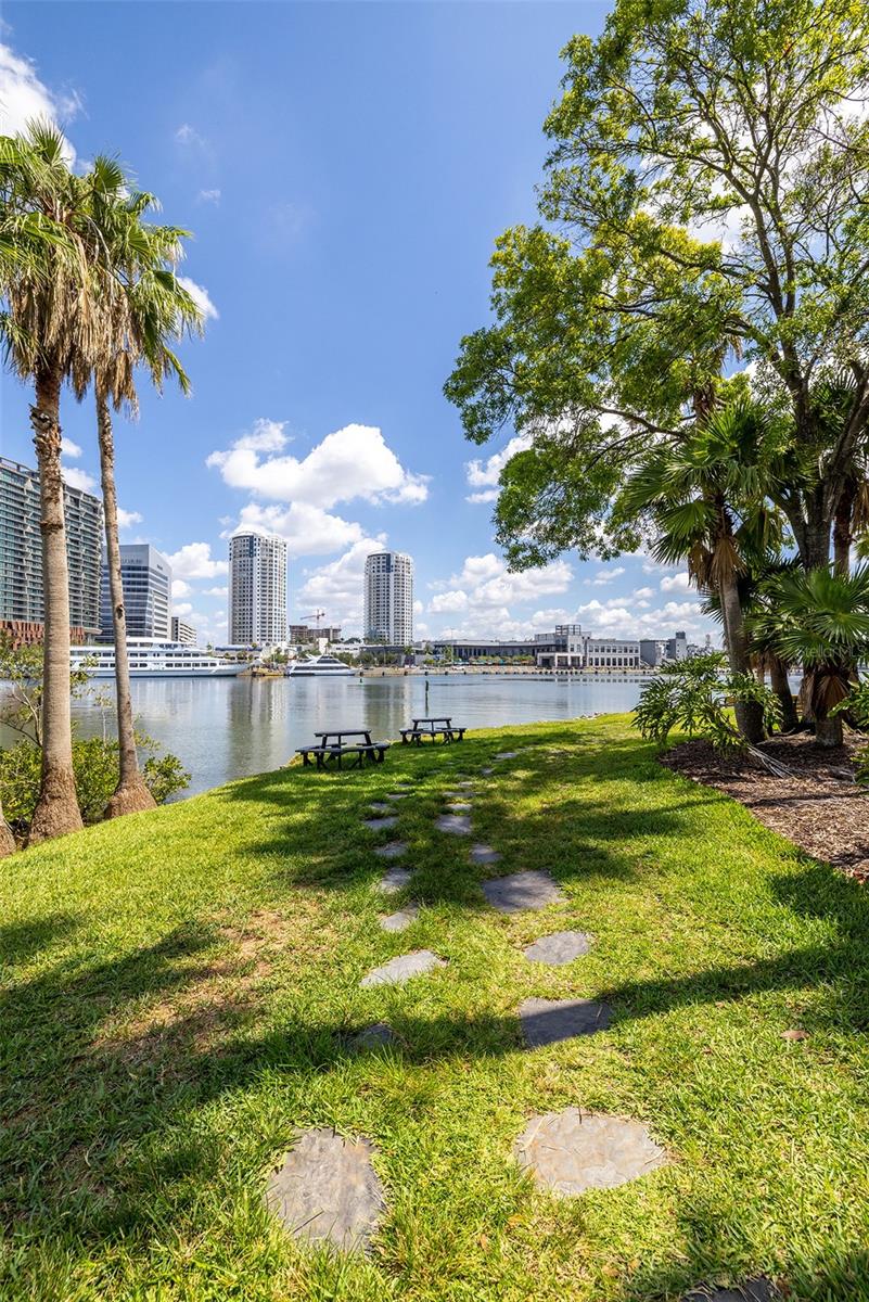 Image 33 of 46 For 705 Mainsail Drive 705