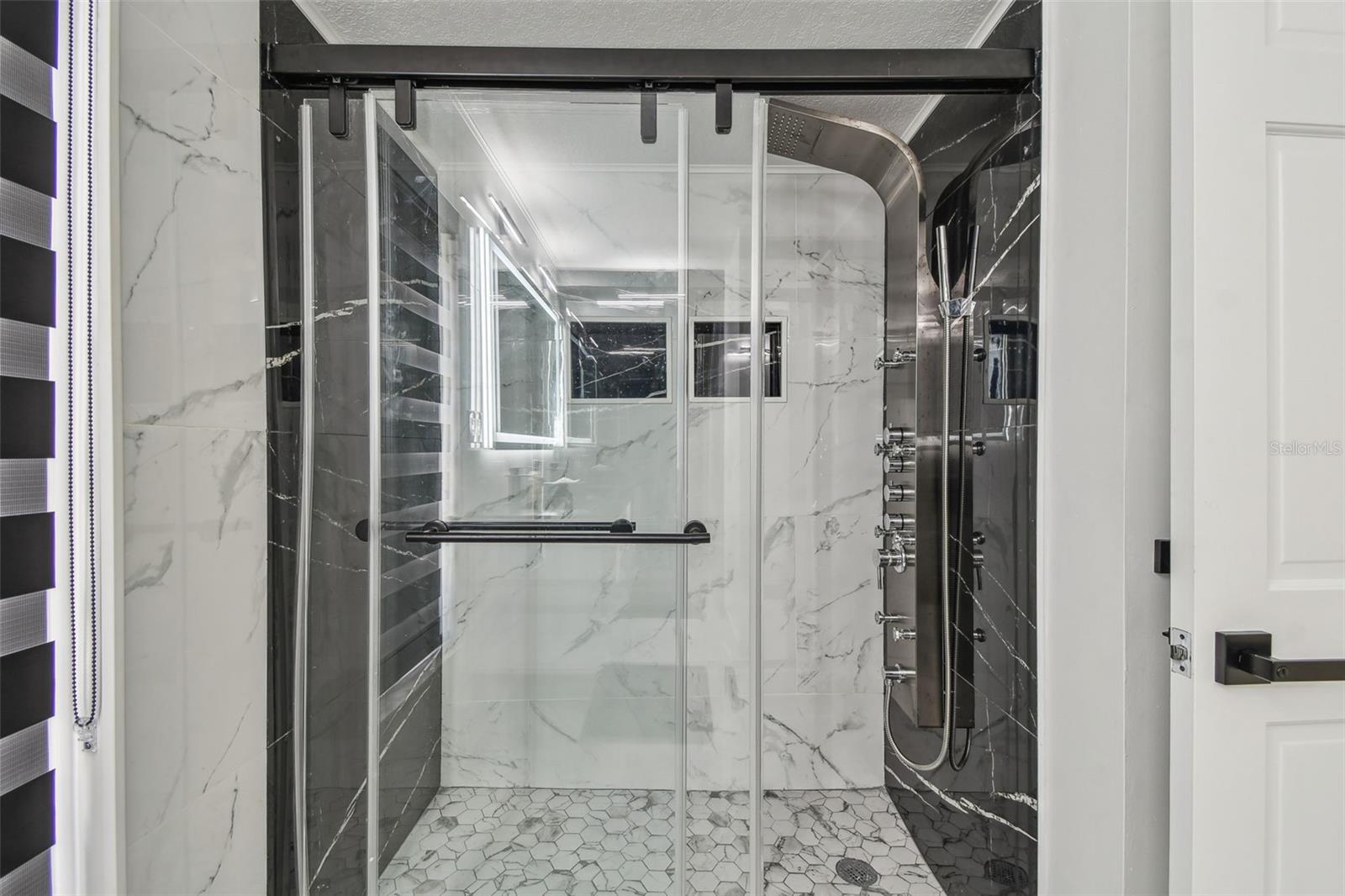Image 49 of 100 For 2834 Chancery Lane