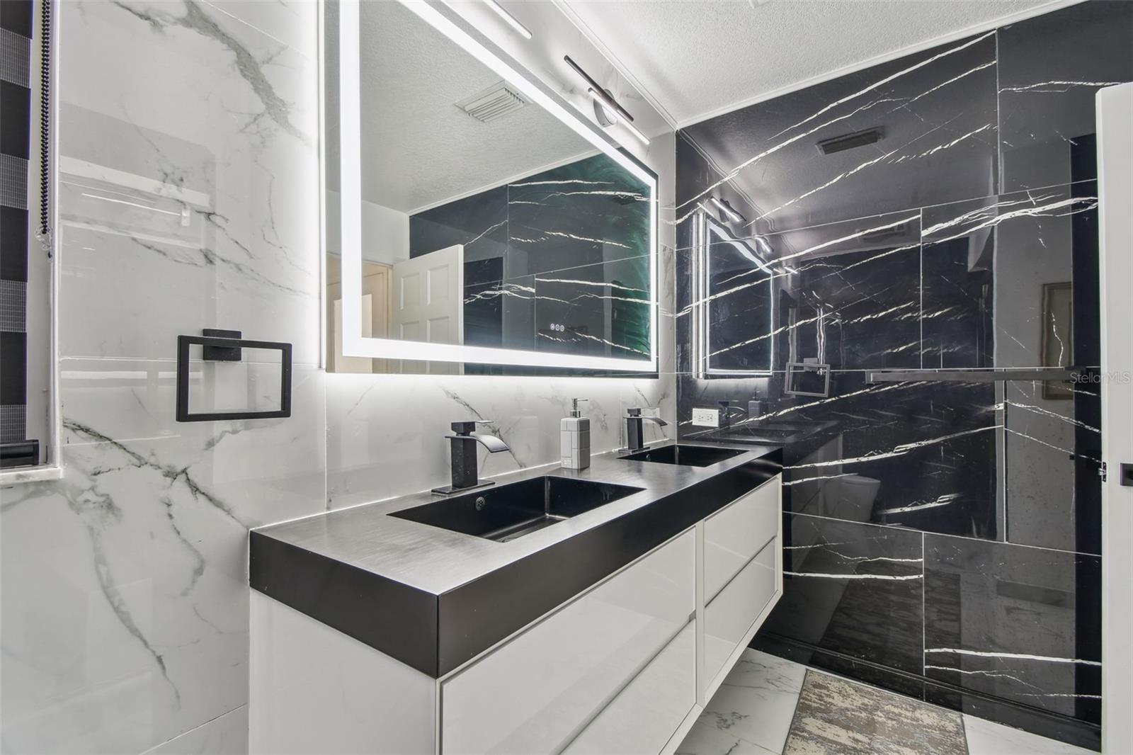 Image 73 of 100 For 2834 Chancery Lane
