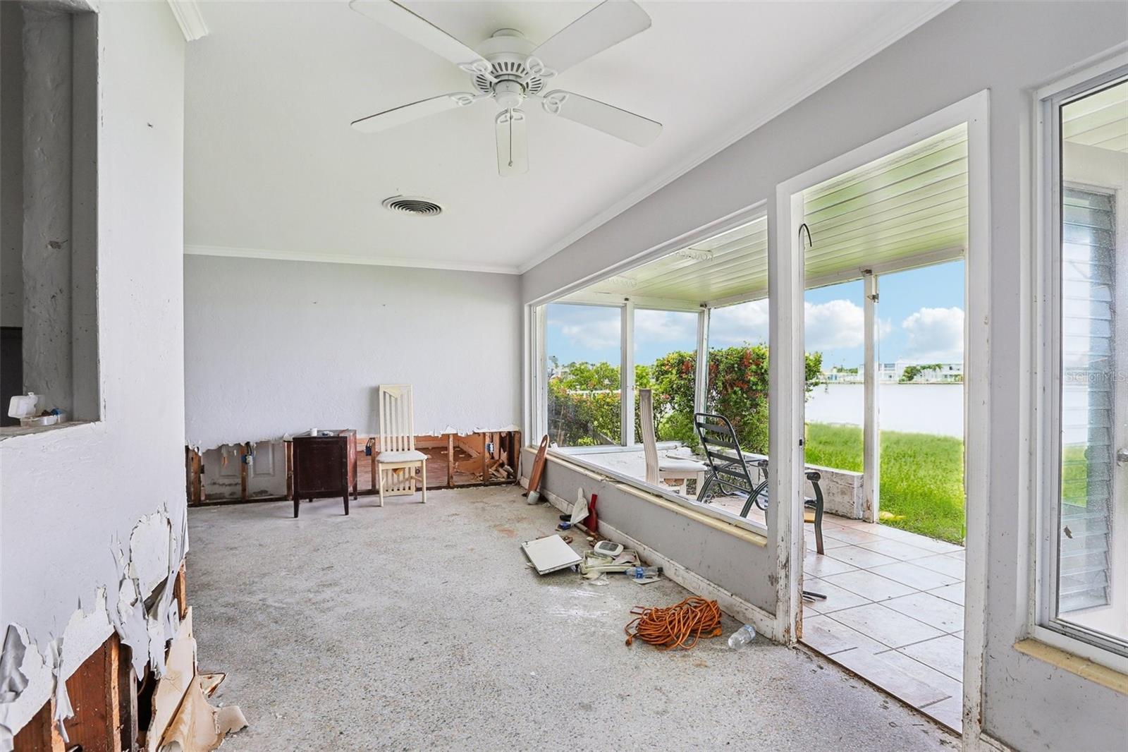 Image 6 of 23 For 16033 Redington Drive