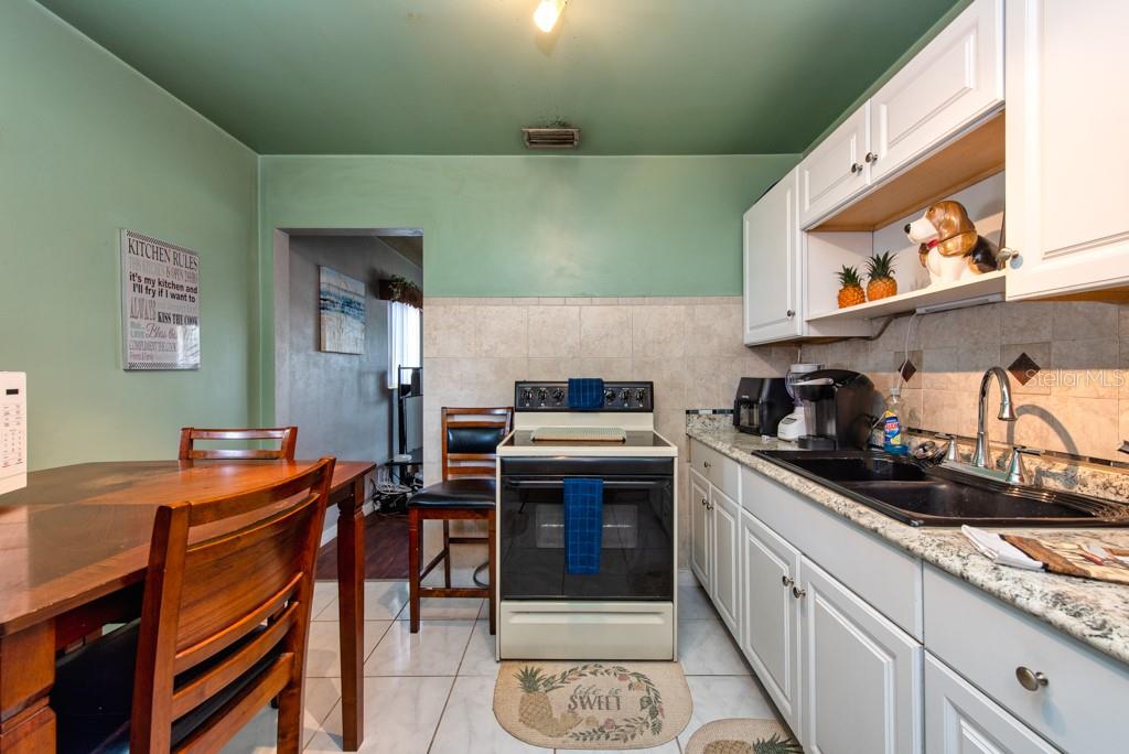 Image 8 of 20 For 3218 Leroy Street