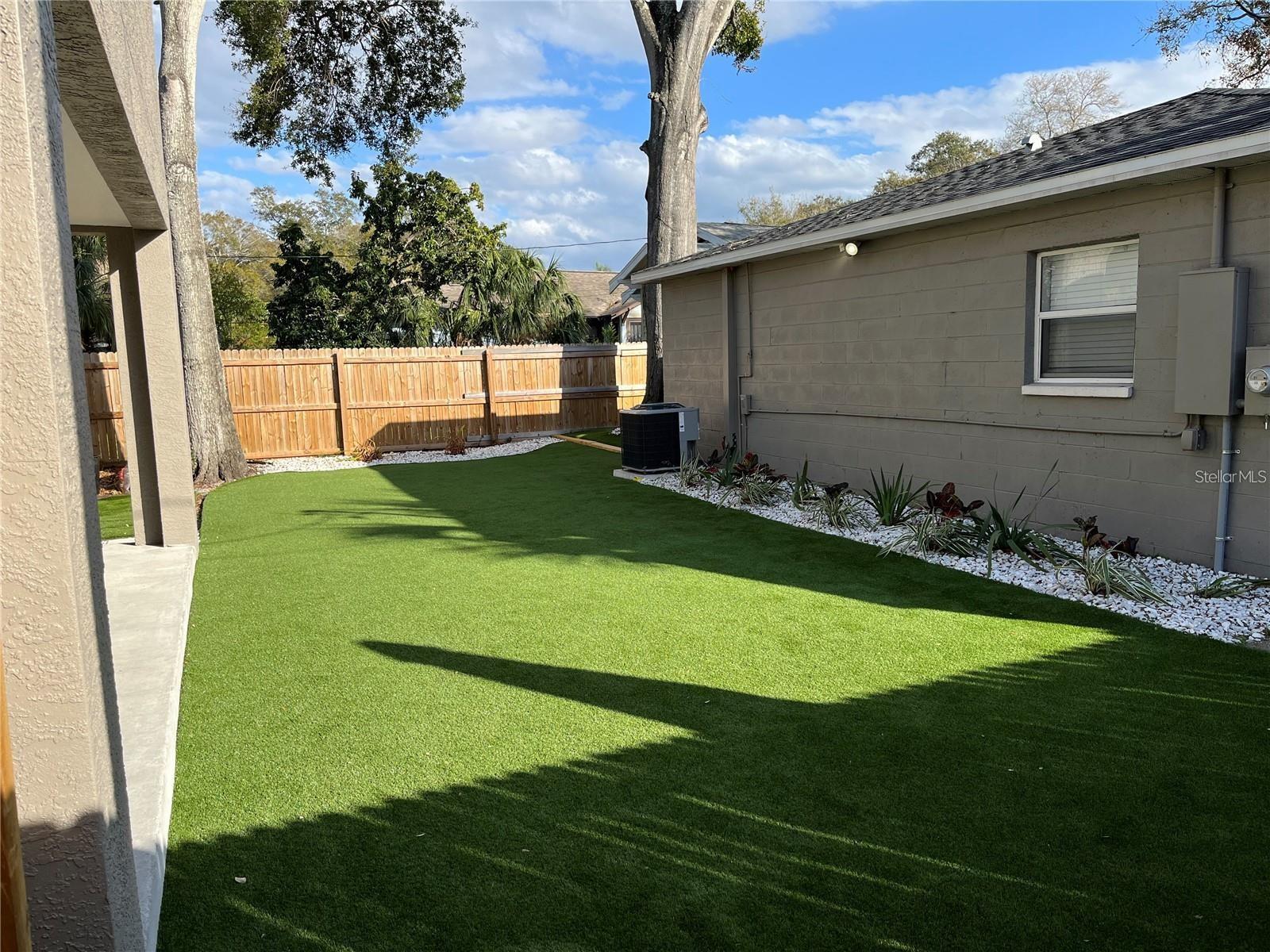 Image 18 of 34 For 2745 4th Avenue S