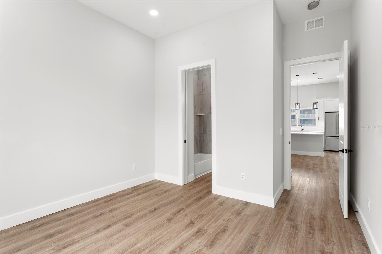 Image 19 of 54 For 11605 1st Street E 2