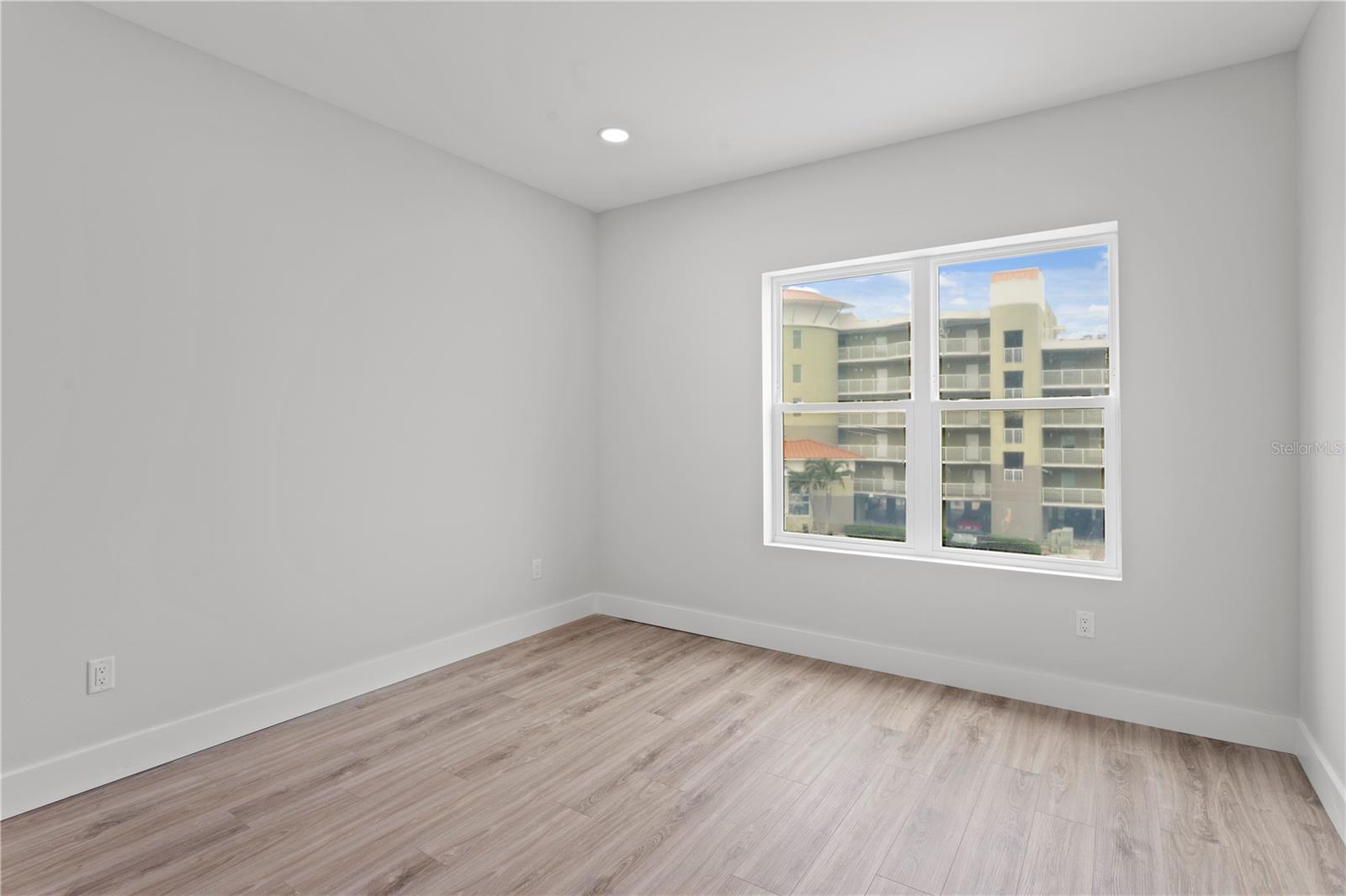 Image 24 of 54 For 11605 1st Street E 2