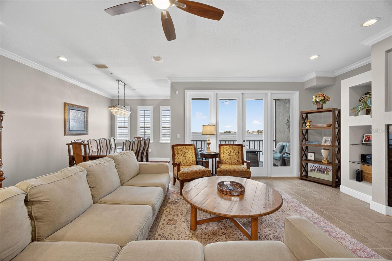 Listing photo id 14 for 2756 Reserve Court