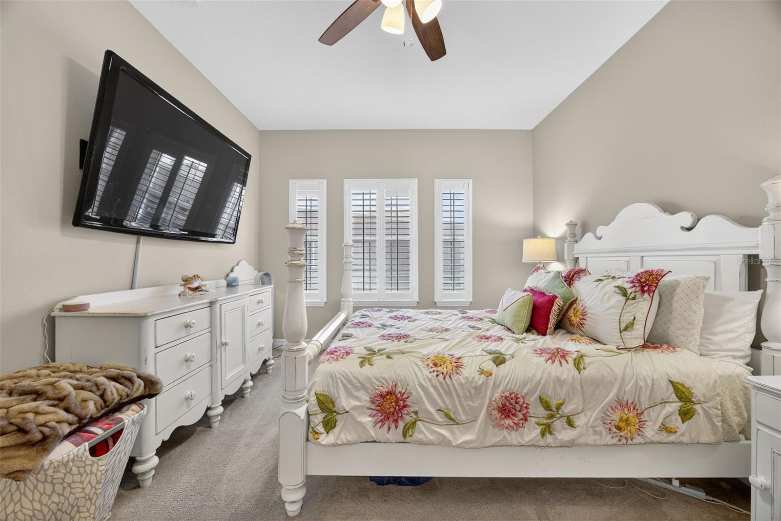 Listing photo id 26 for 2756 Reserve Court