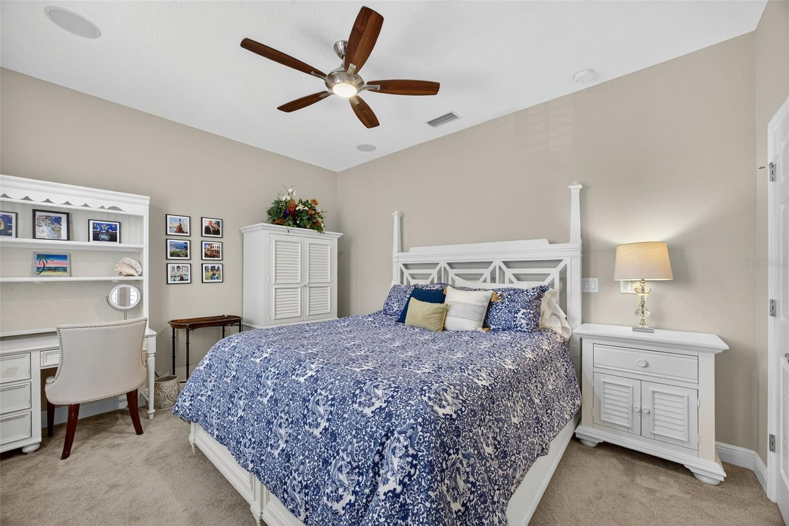 Listing photo id 28 for 2756 Reserve Court