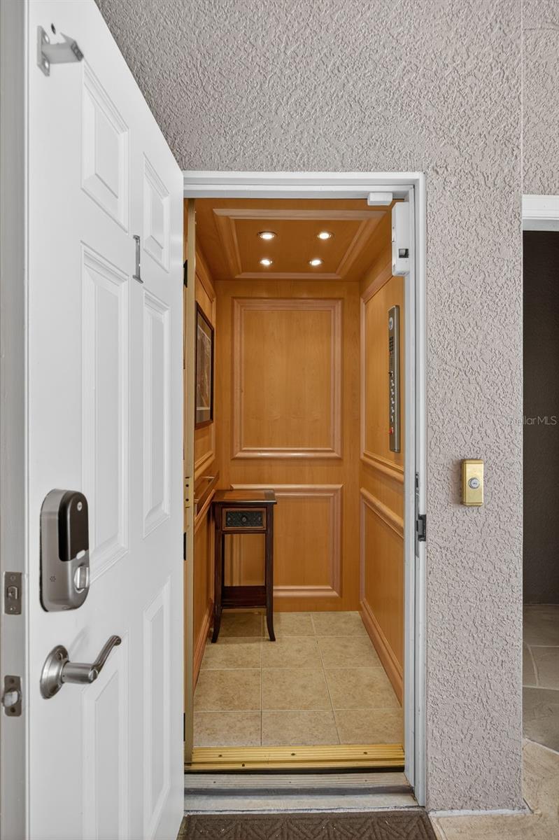 Listing photo id 34 for 2756 Reserve Court
