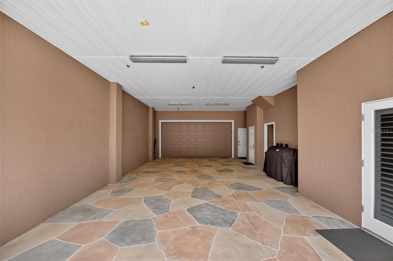 Listing photo id 35 for 2756 Reserve Court