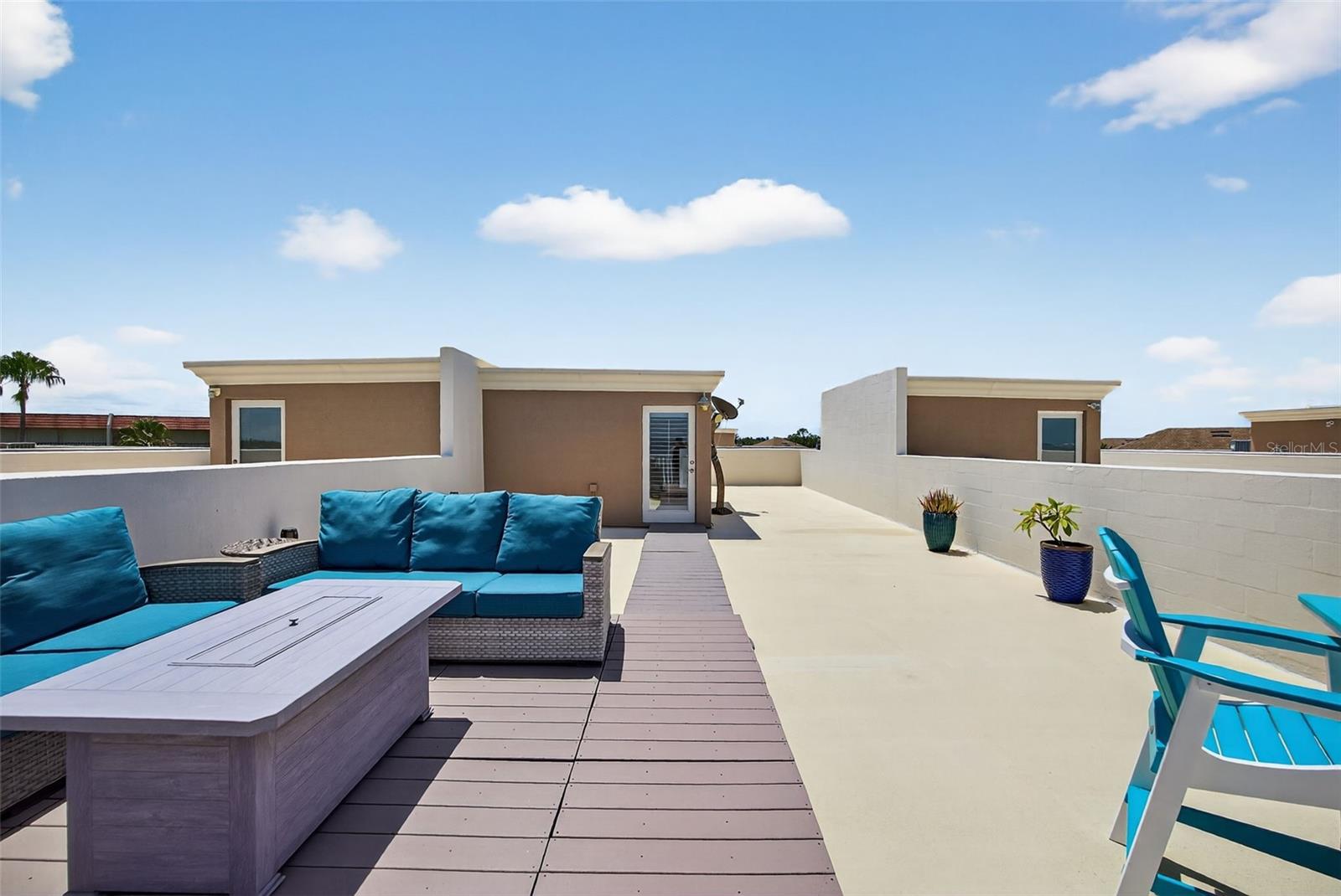Listing photo id 36 for 2756 Reserve Court