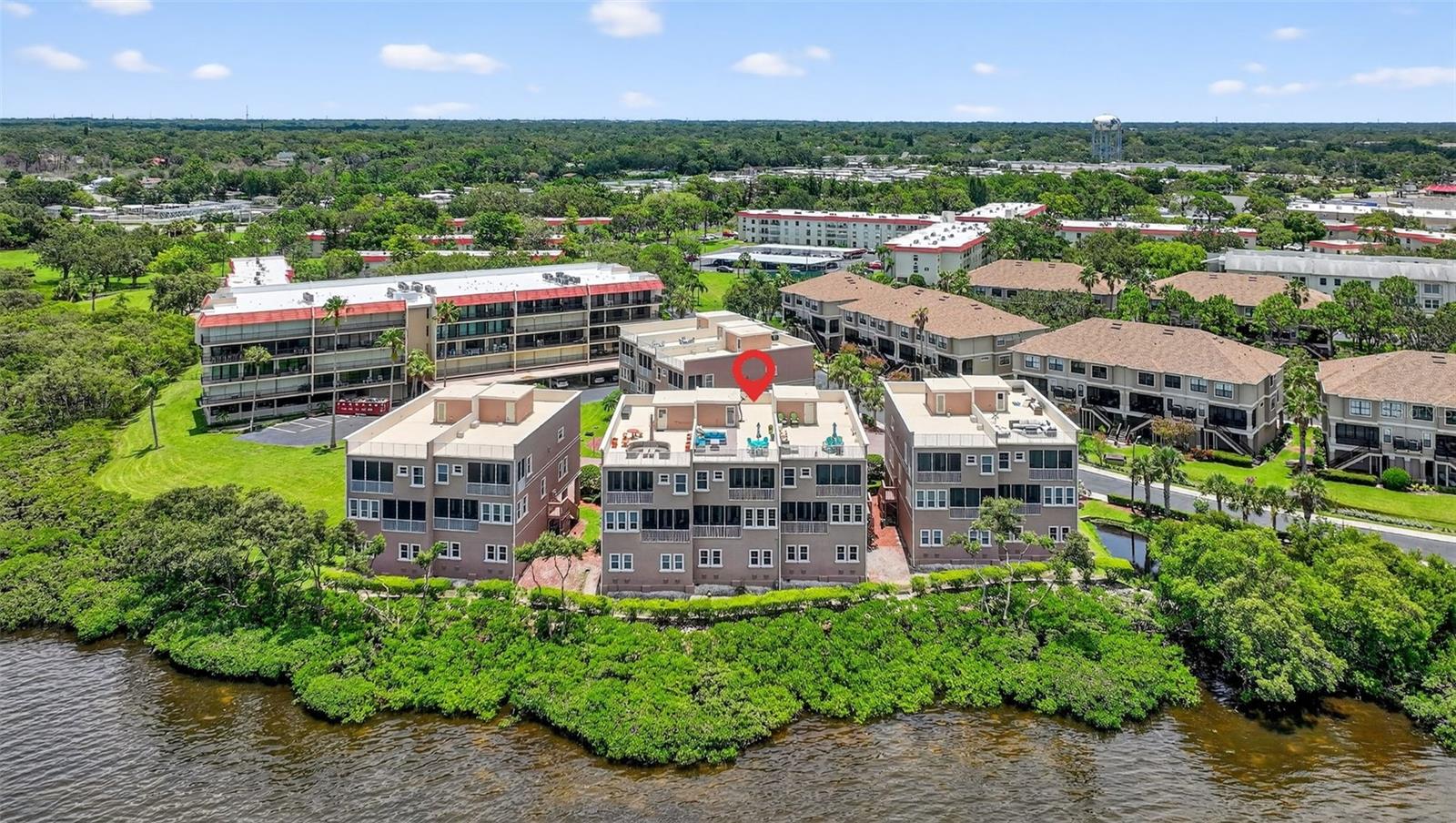 Listing photo id 47 for 2756 Reserve Court