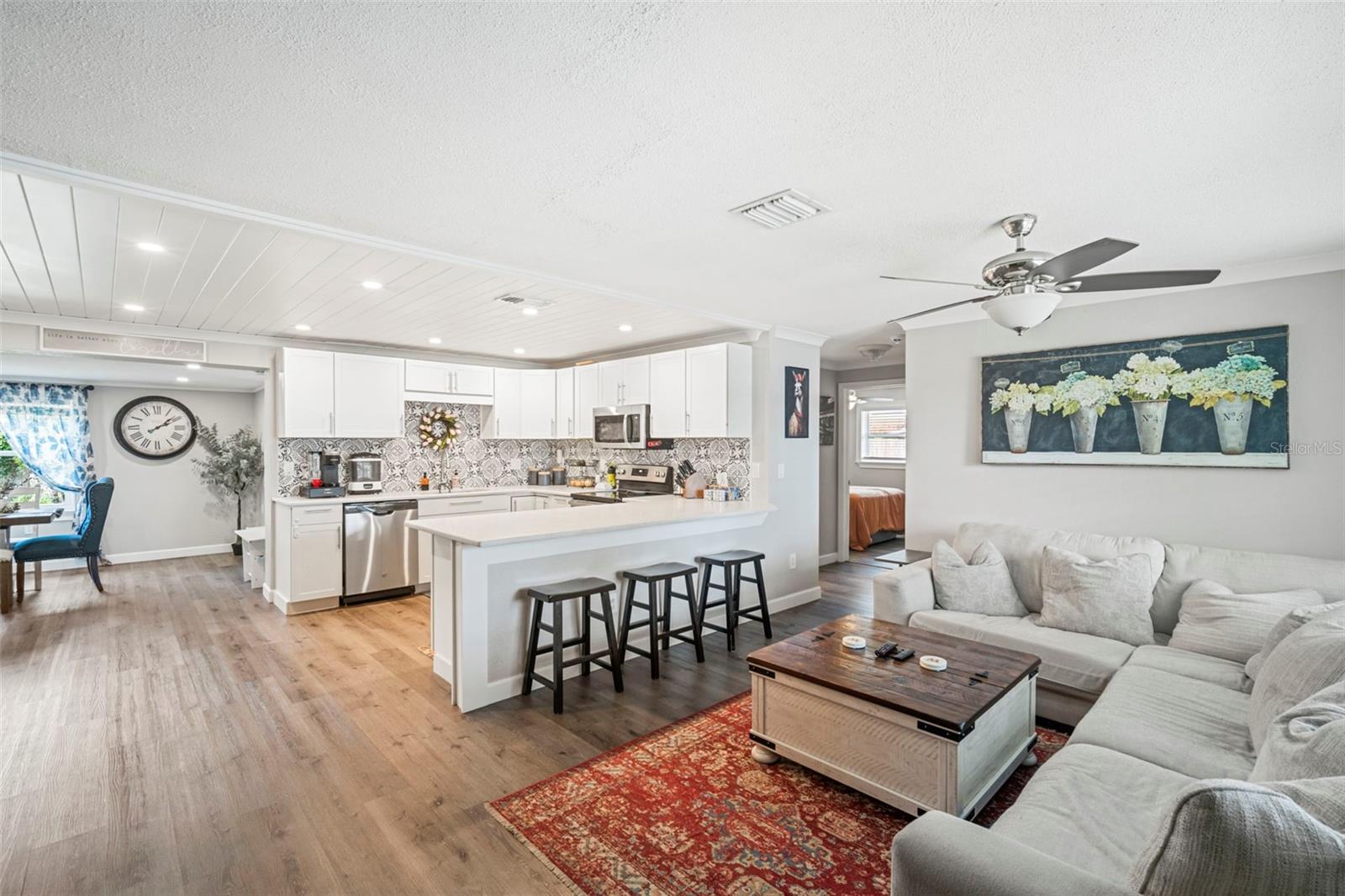 Image 4 of 25 For 980 8th Avenue Ne
