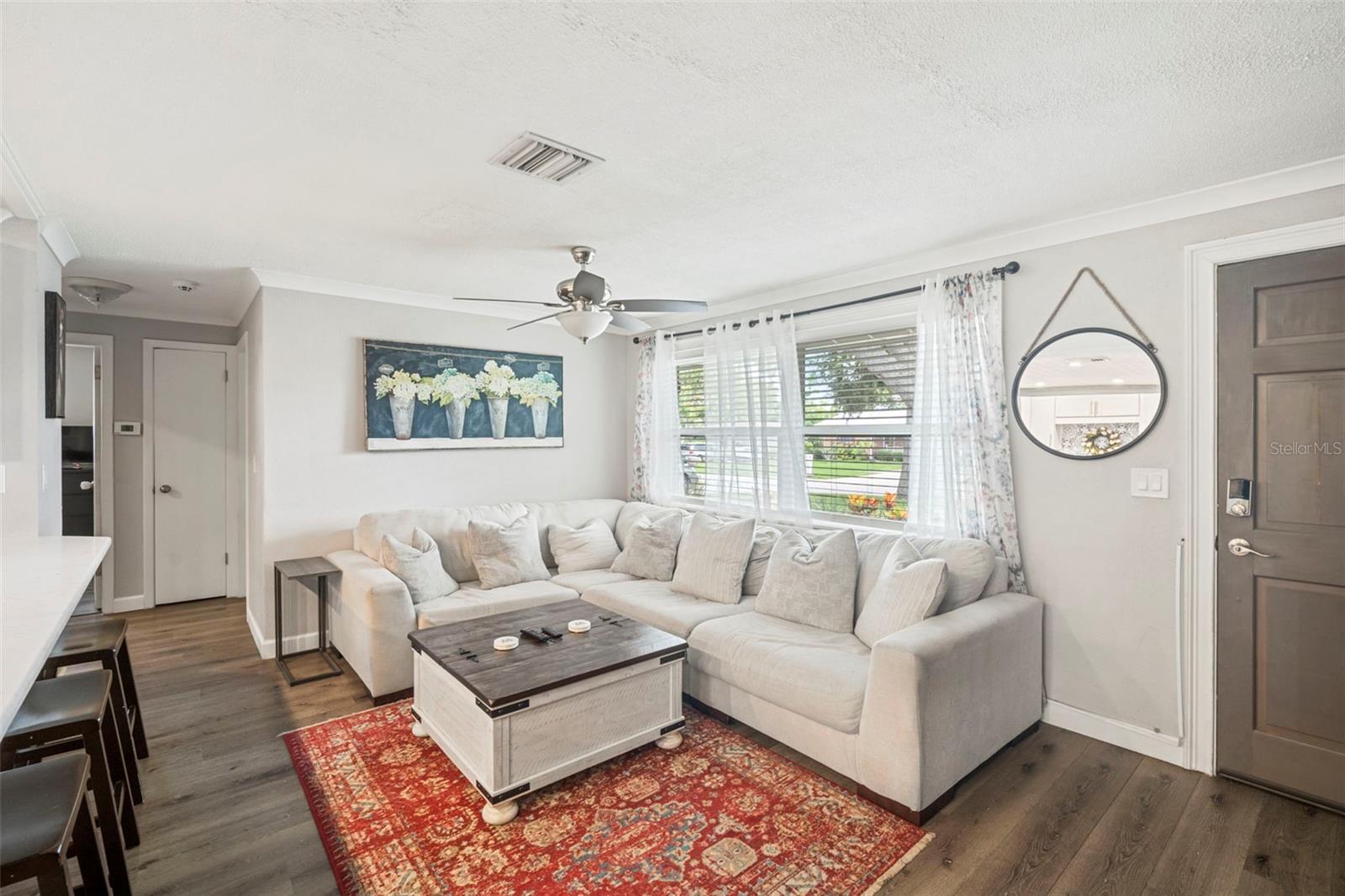 Image 8 of 25 For 980 8th Avenue Ne