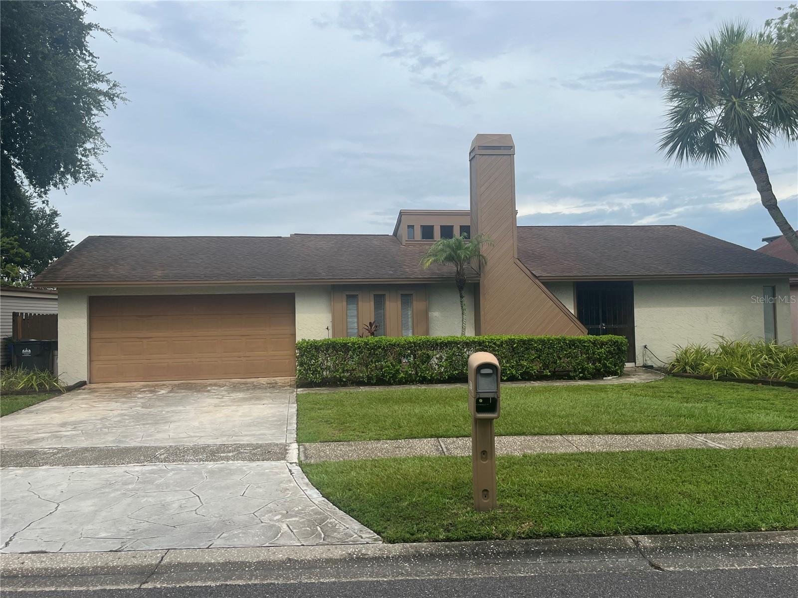 Details for 8301 Lago Vista Drive, TAMPA, FL 33614