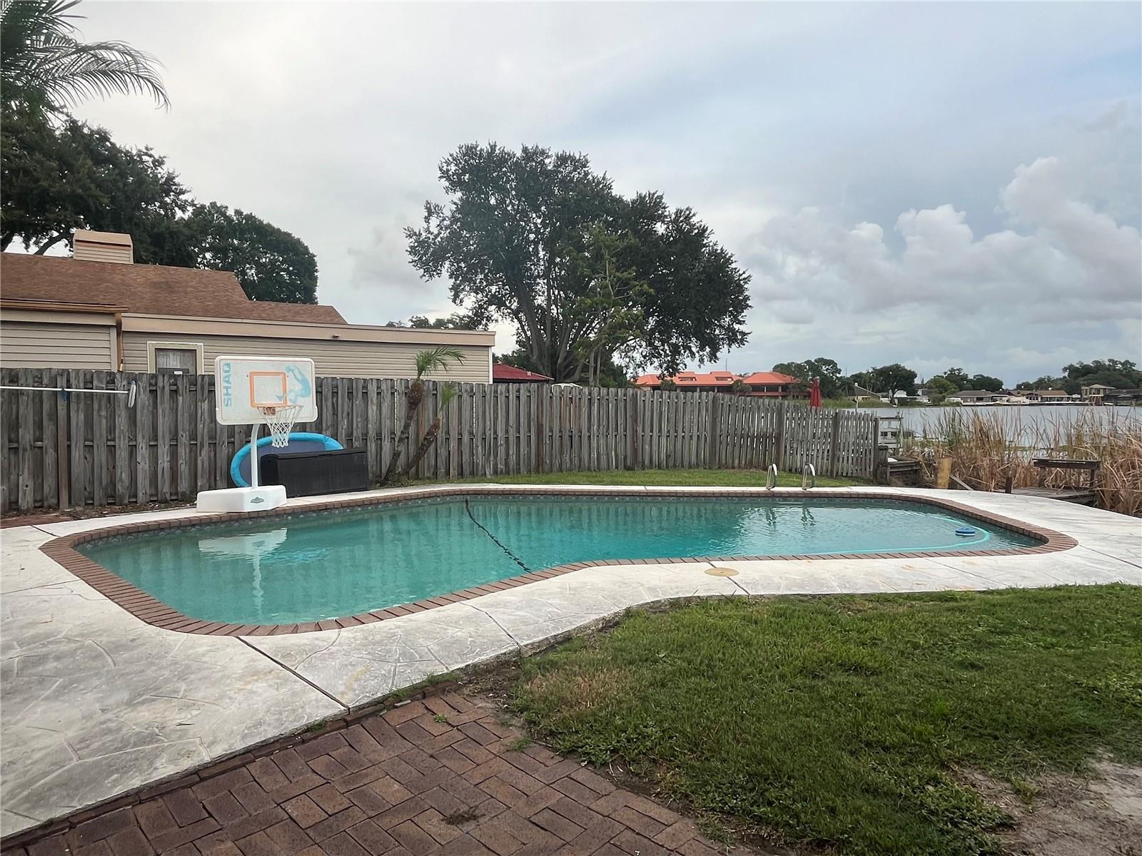 Image 16 of 17 For 8301 Lago Vista Drive