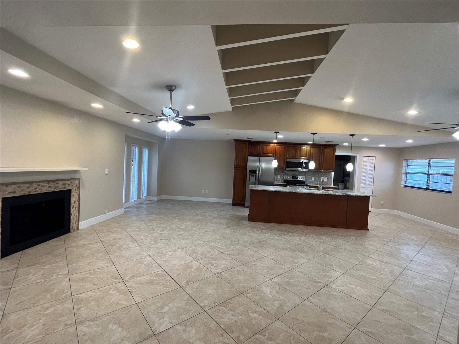 Image 3 of 17 For 8301 Lago Vista Drive