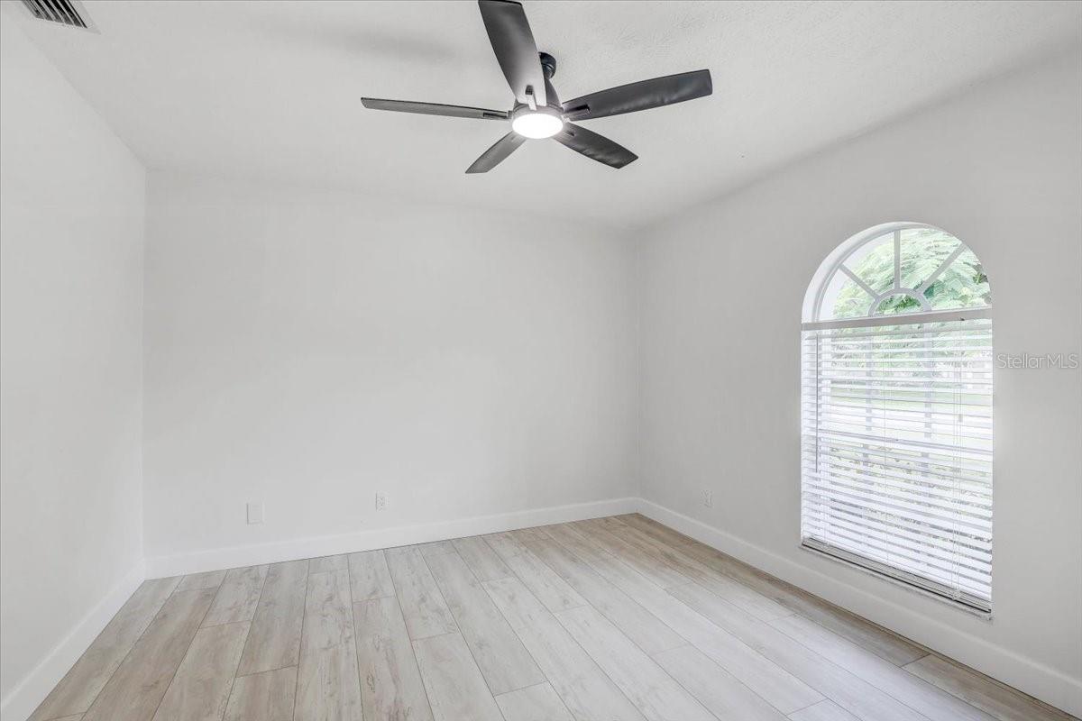 Image 22 of 48 For 6403 64th Drive E