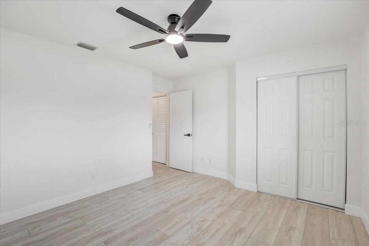 Image 27 of 48 For 6403 64th Drive E