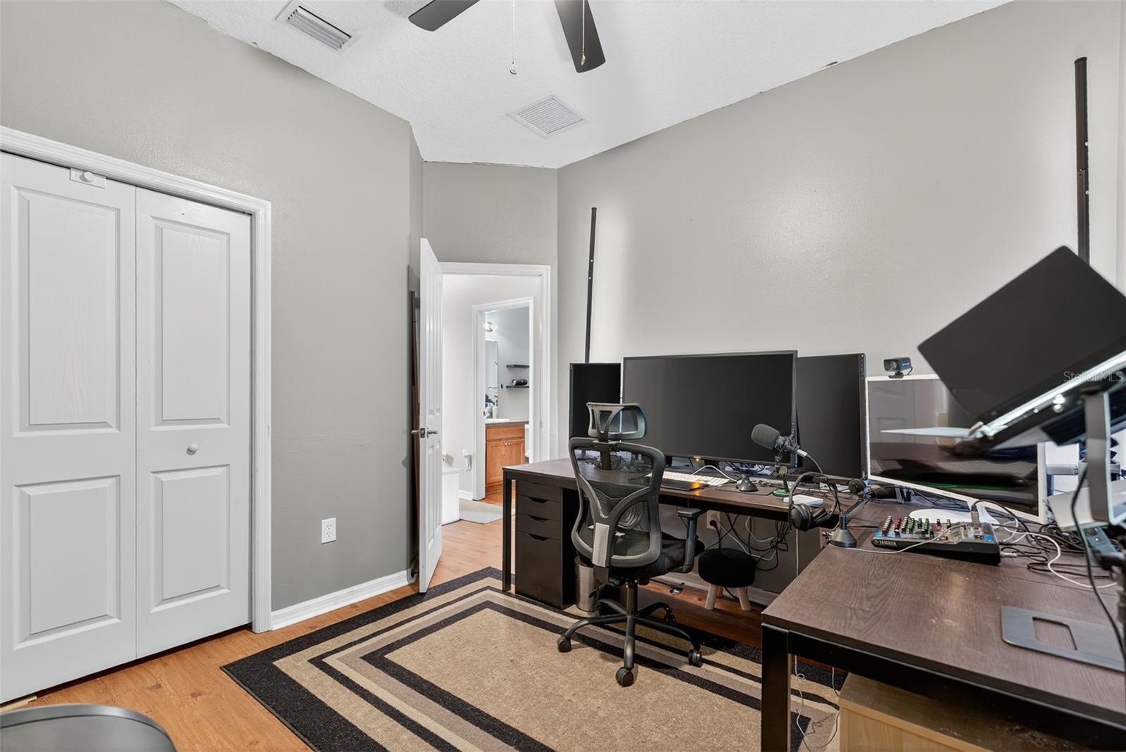 Image 30 of 53 For 10639 Marsha Dr