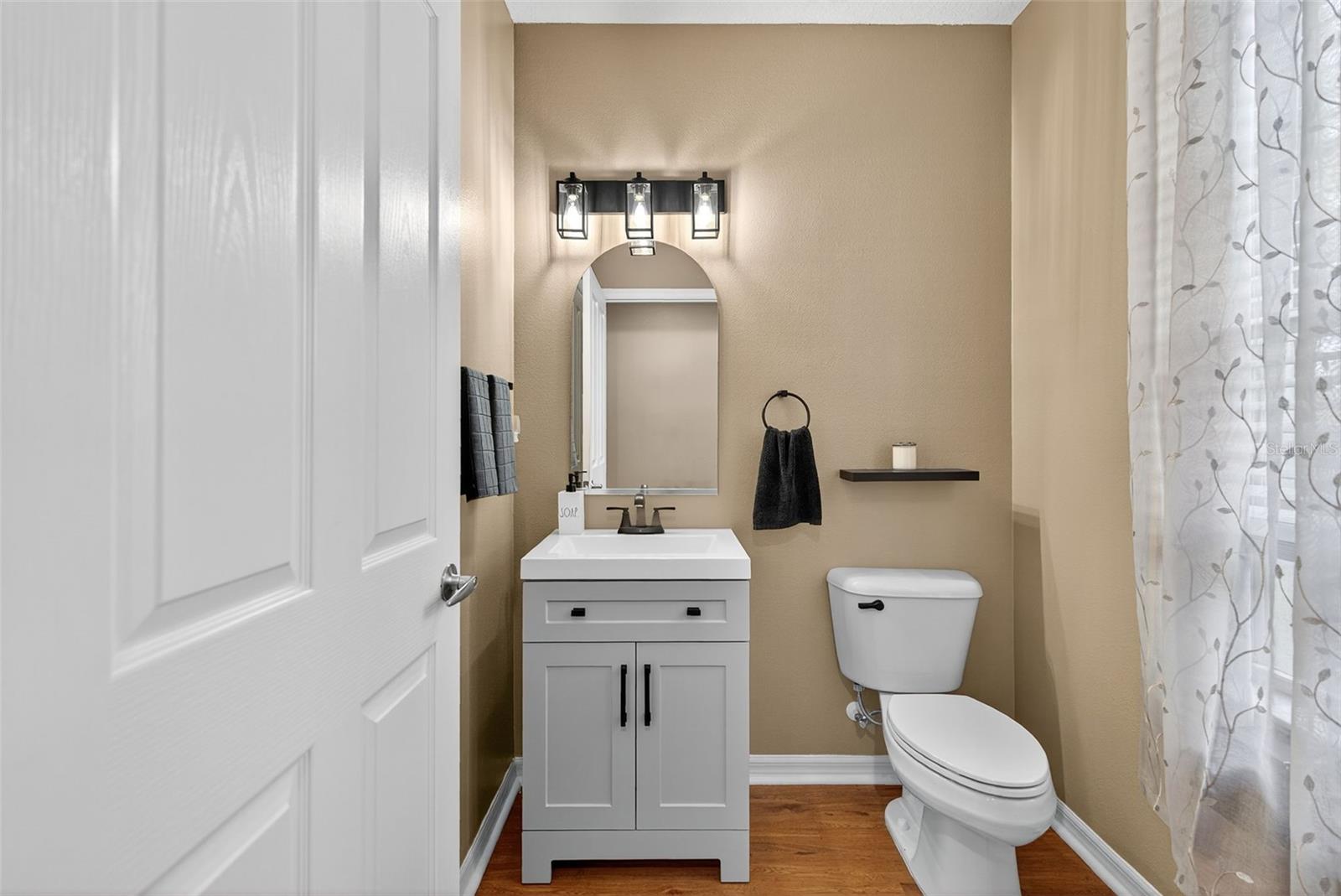 Image 7 of 53 For 10639 Marsha Dr