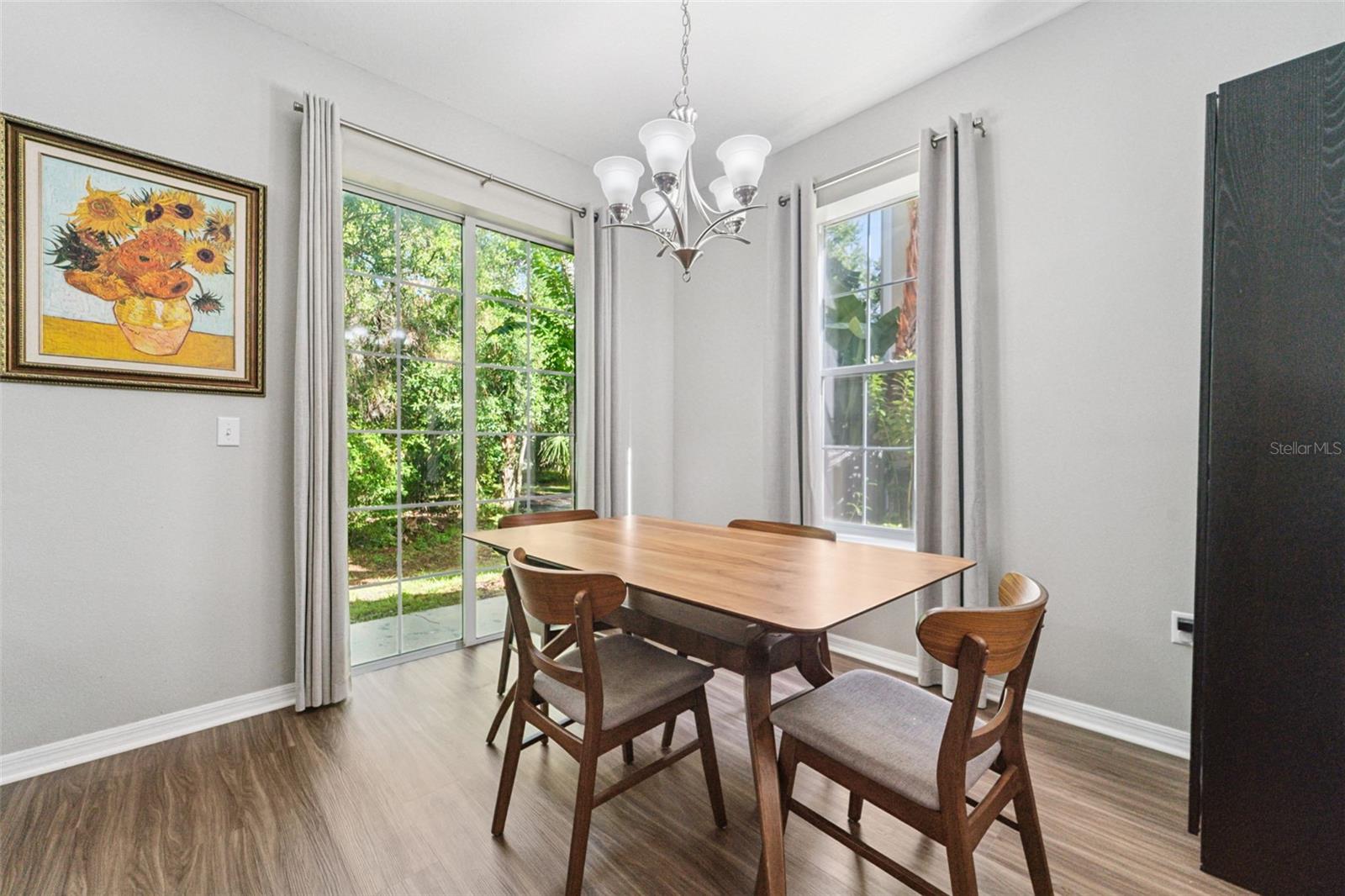 Image 10 of 33 For 6723 Eagle Feather Drive