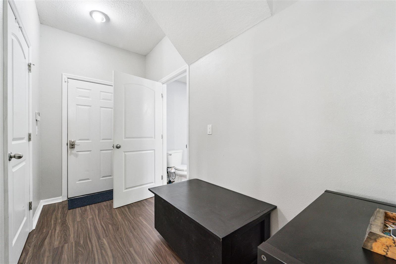 Image 22 of 33 For 6723 Eagle Feather Drive