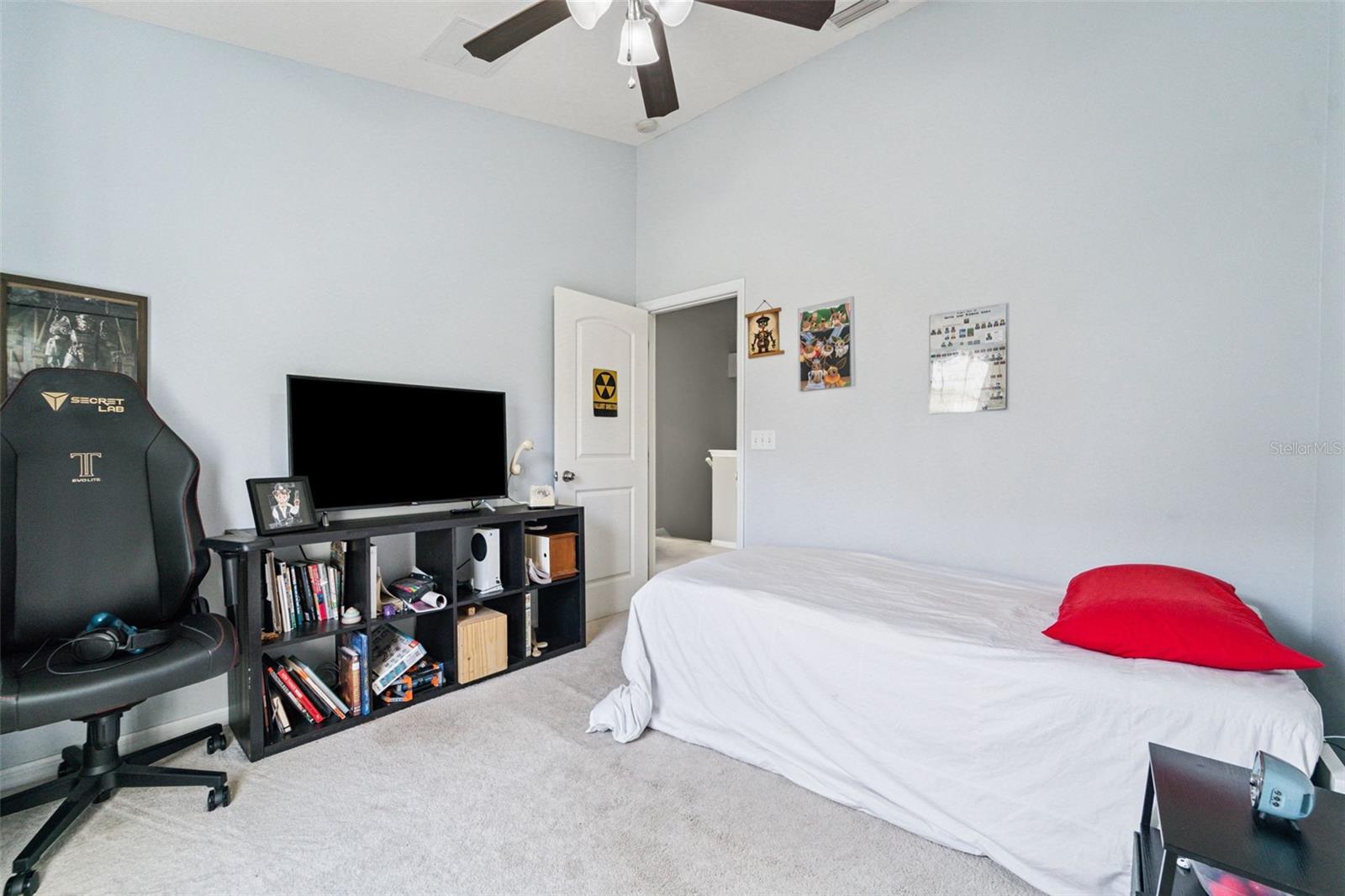 Image 24 of 33 For 6723 Eagle Feather Drive