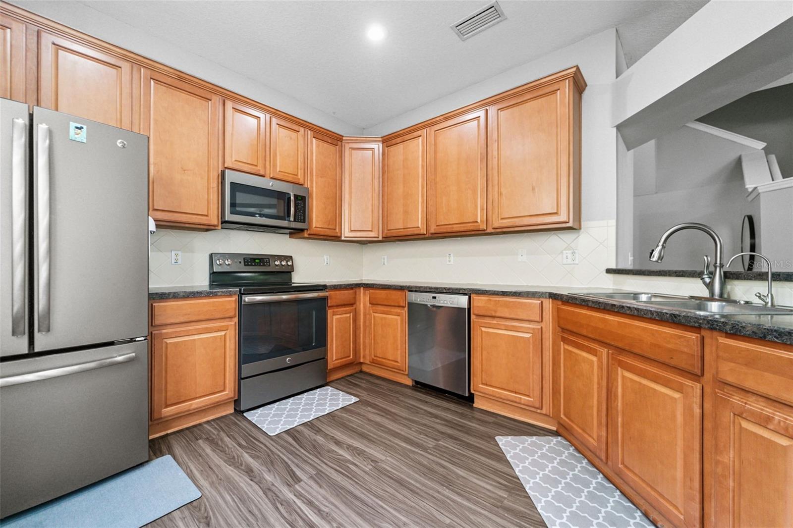 Image 6 of 33 For 6723 Eagle Feather Drive