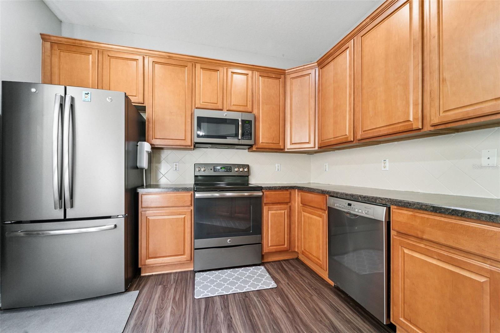 Image 7 of 33 For 6723 Eagle Feather Drive