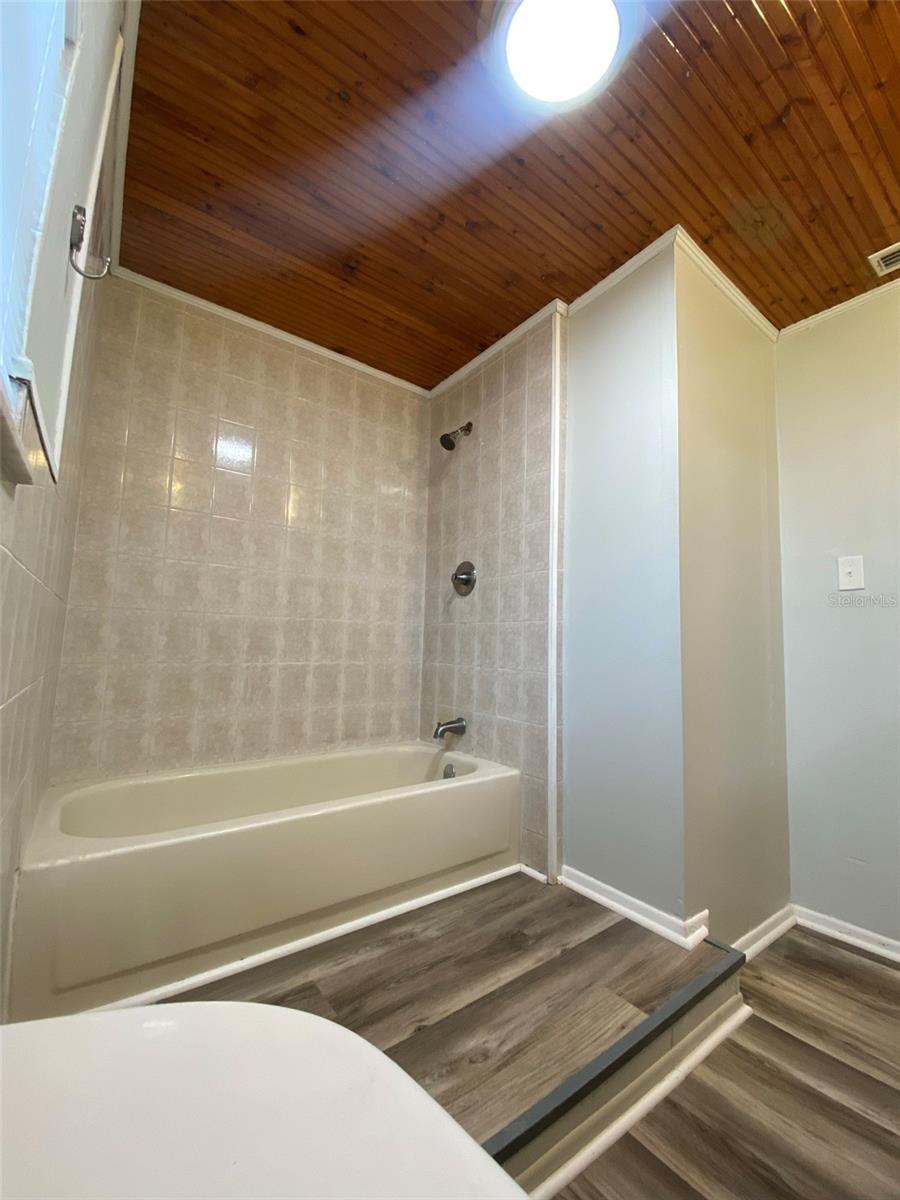 Image 26 of 26 For 787 12th Avenue N