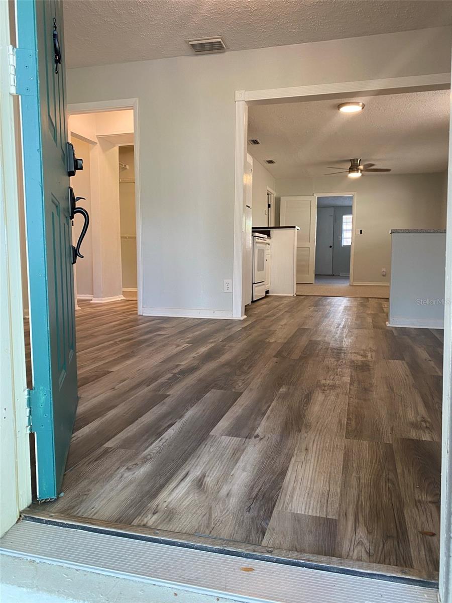 Image 9 of 26 For 787 12th Avenue N