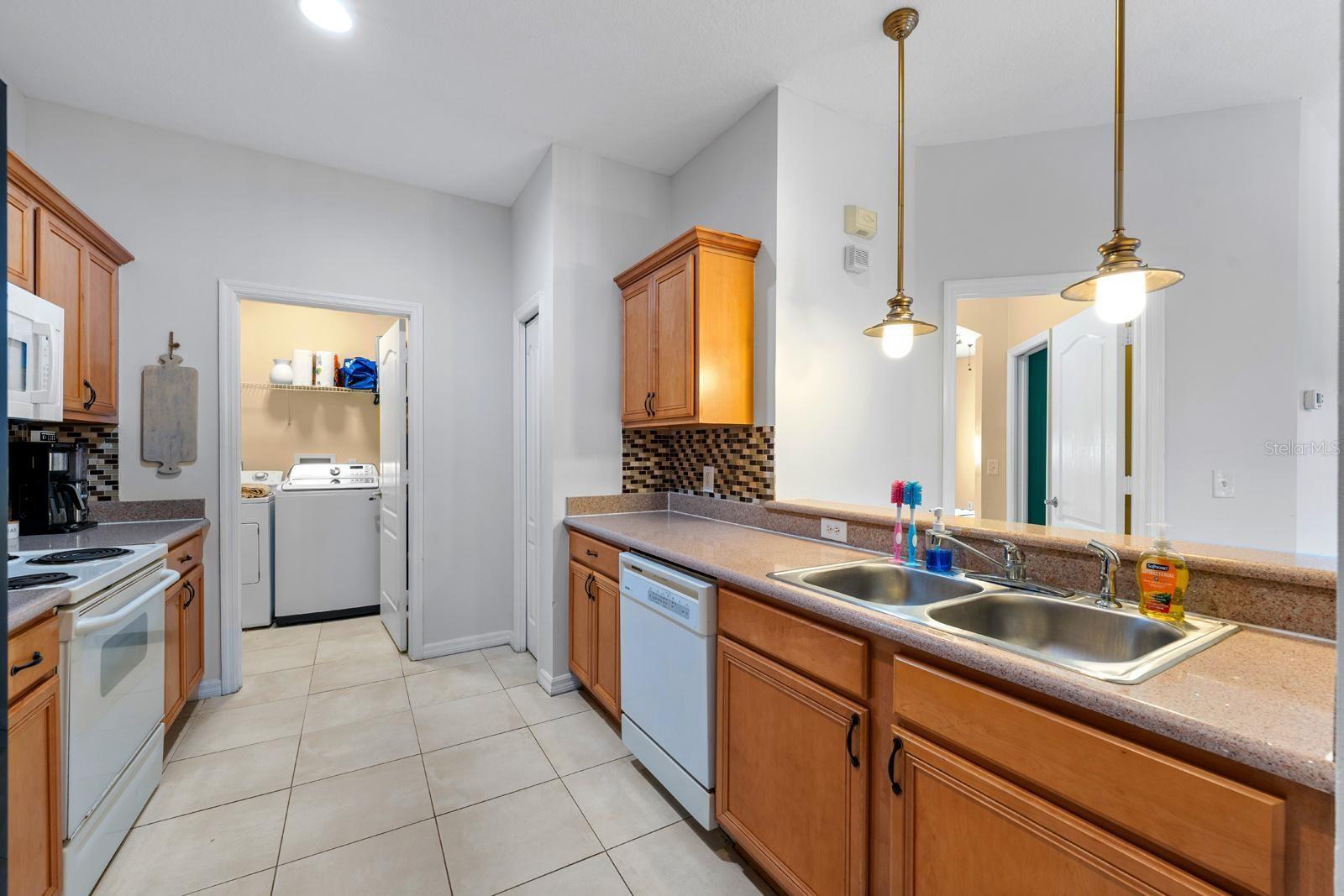 Image 12 of 27 For 20318 Oak Key Court