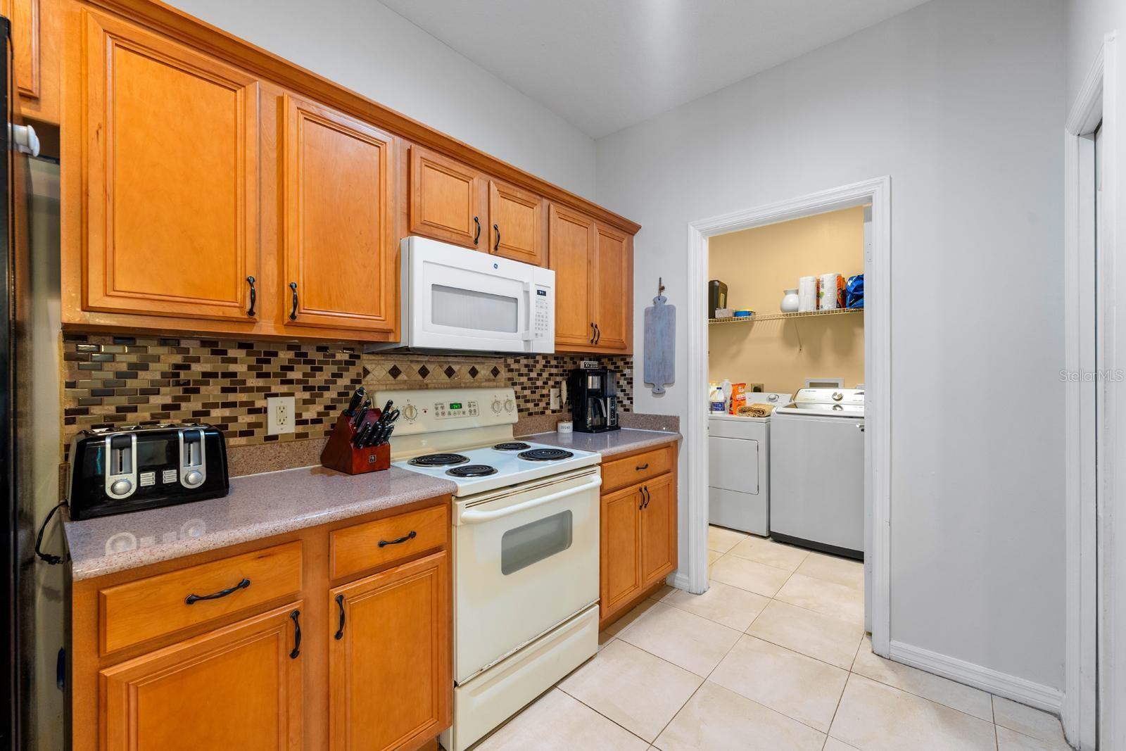 Image 14 of 27 For 20318 Oak Key Court