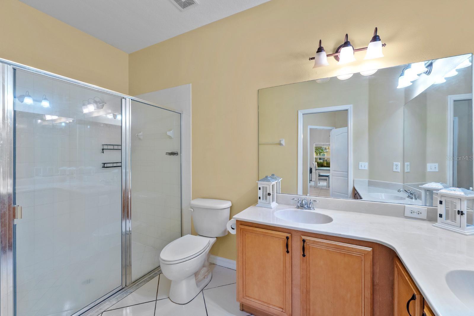 Image 15 of 27 For 20318 Oak Key Court