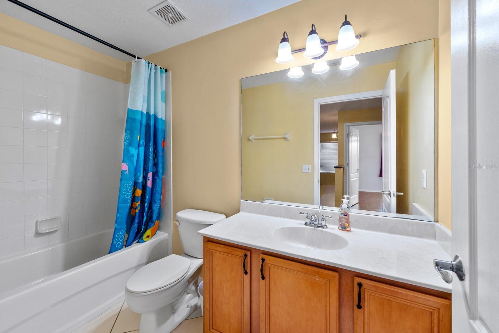 Image 16 of 27 For 20318 Oak Key Court