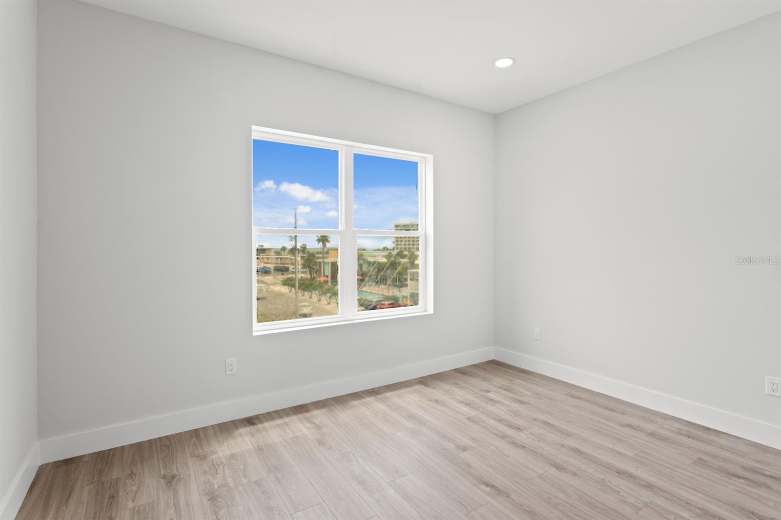 Image 22 of 54 For 11605 1st Street E 3
