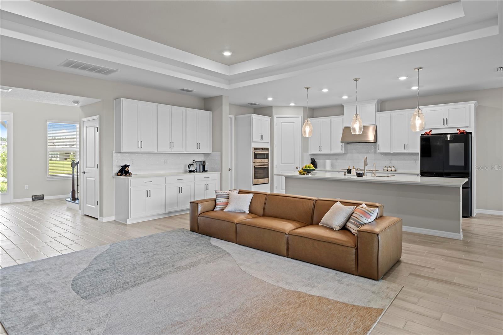 Listing photo id 11 for 2347 Overfalls Place