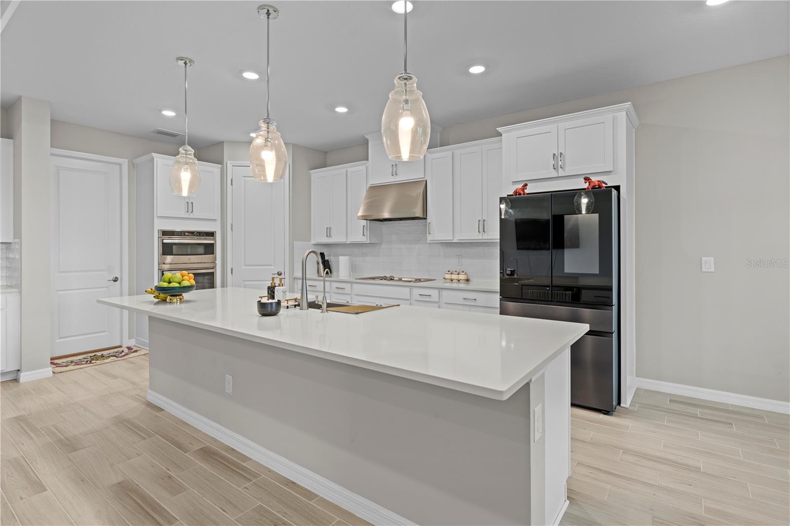 Listing photo id 16 for 2347 Overfalls Place
