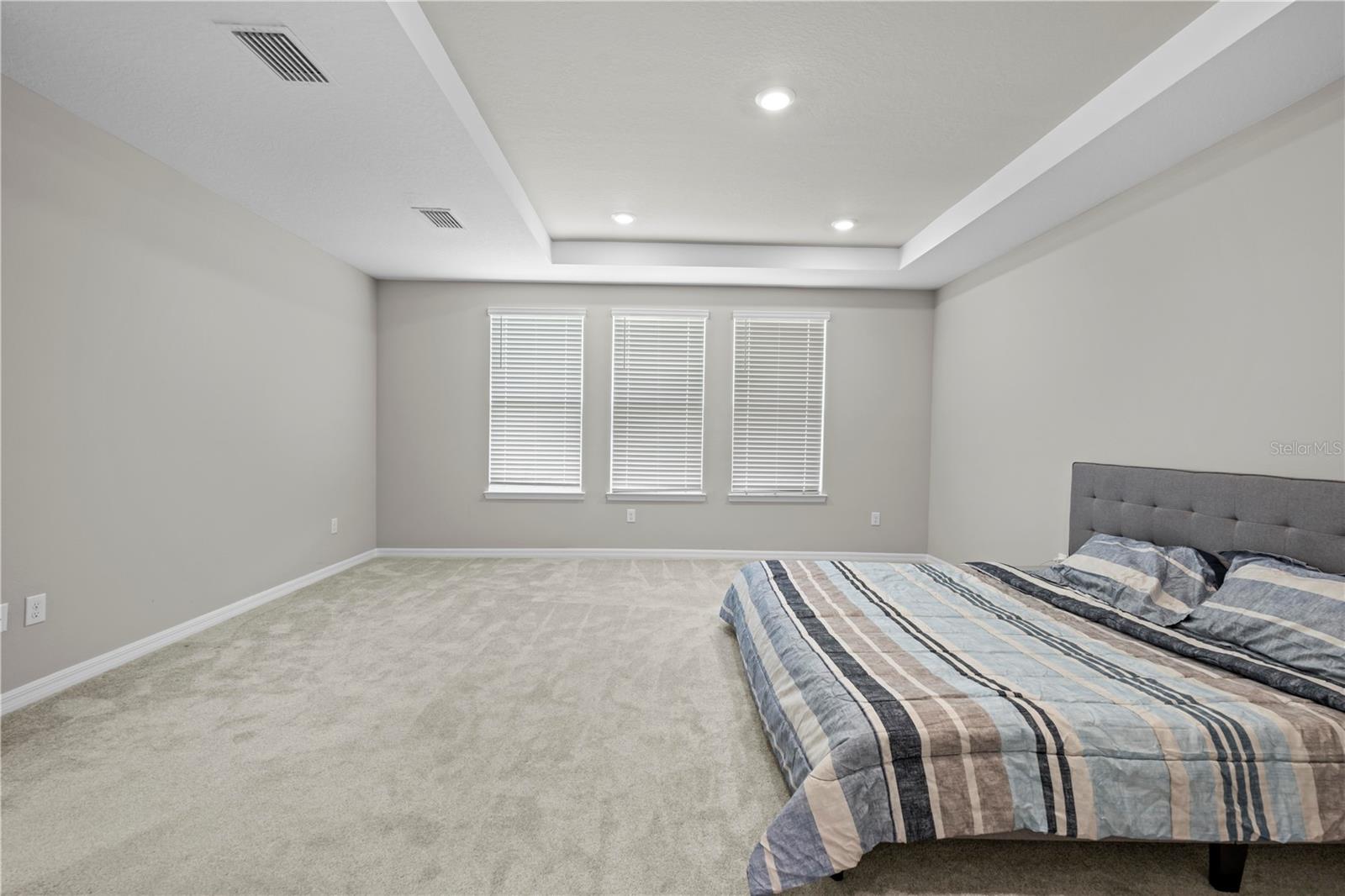 Listing photo id 32 for 2347 Overfalls Place