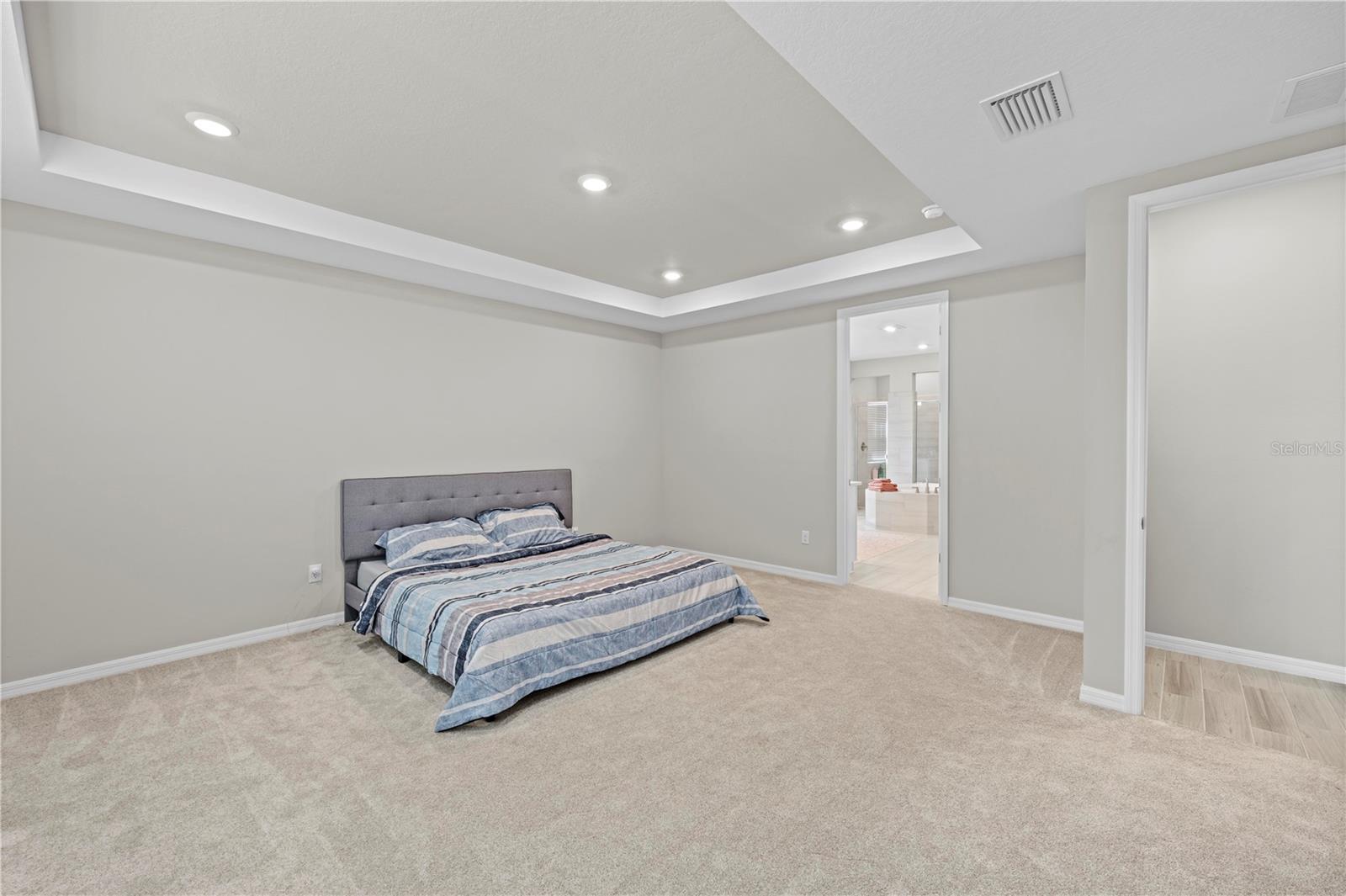Listing photo id 35 for 2347 Overfalls Place