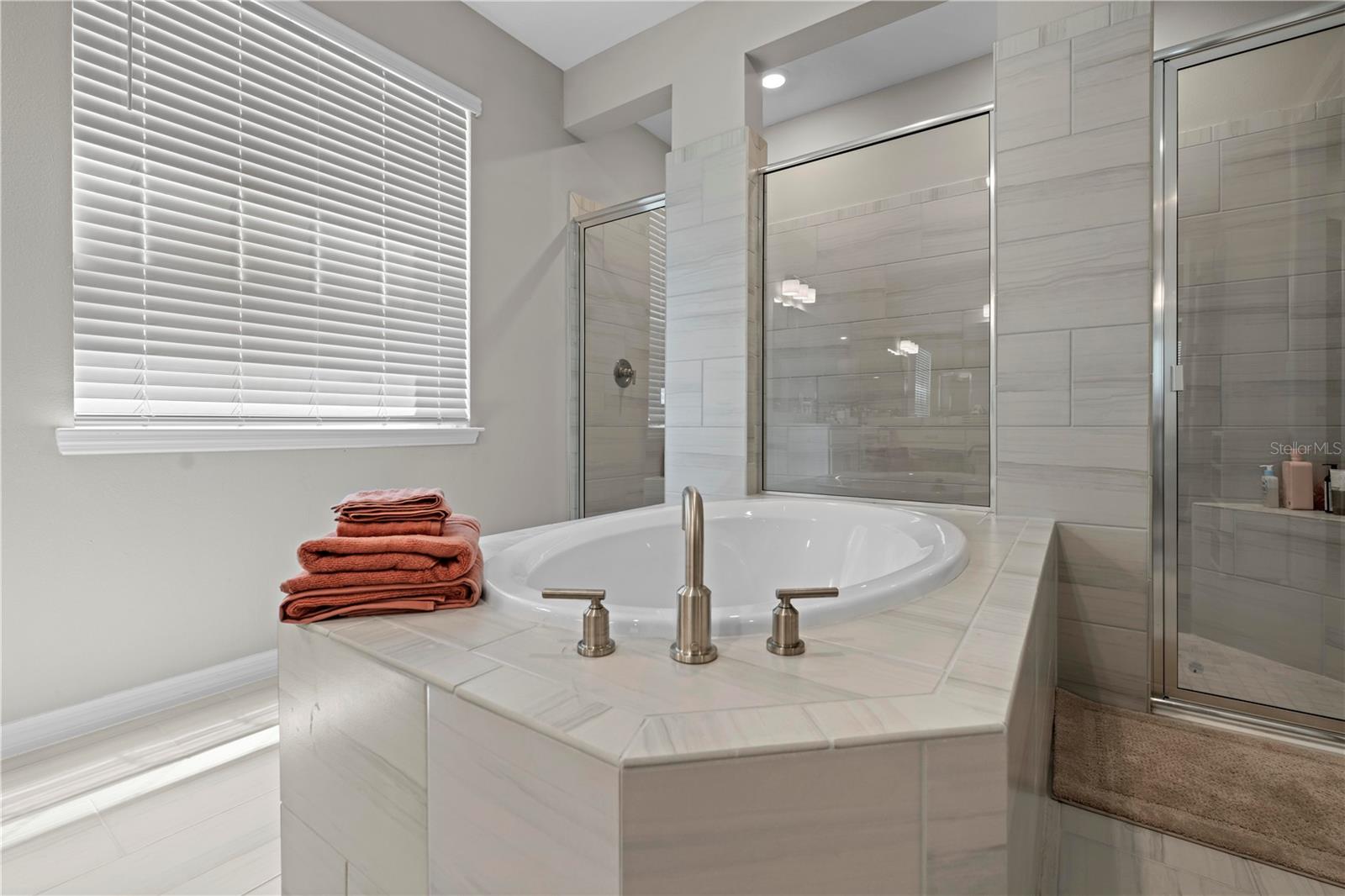 Listing photo id 38 for 2347 Overfalls Place