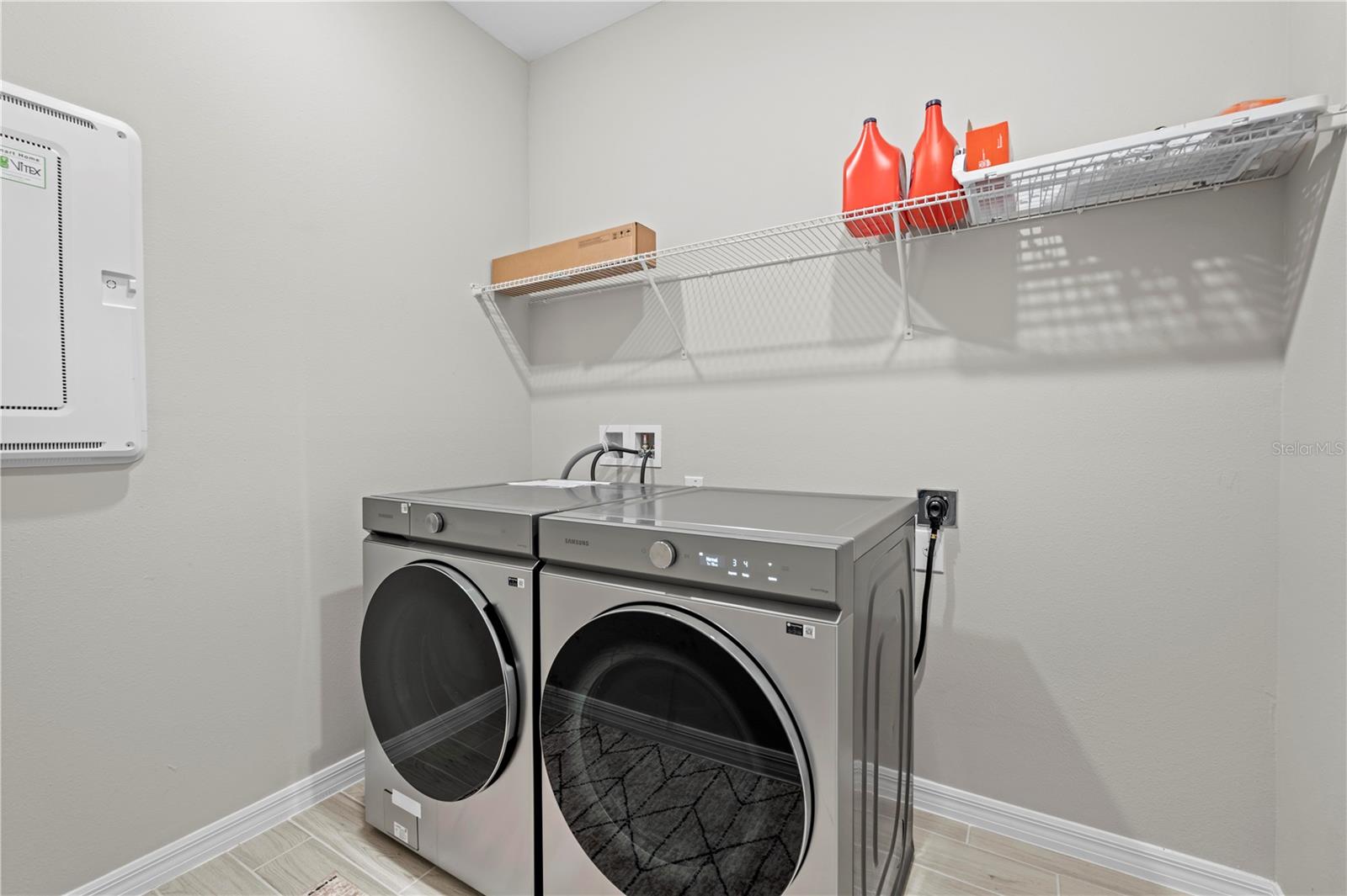Listing photo id 49 for 2347 Overfalls Place
