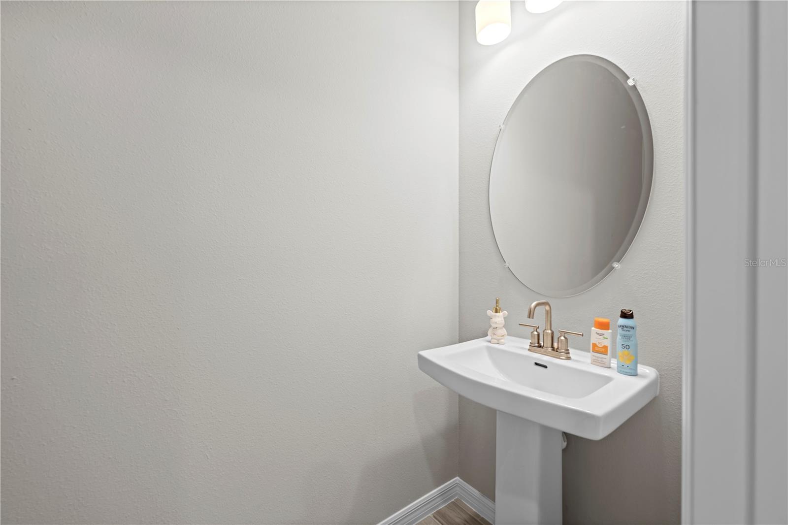 Listing photo id 51 for 2347 Overfalls Place