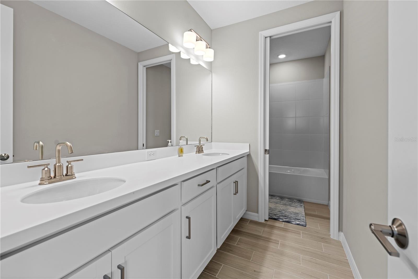 Listing photo id 56 for 2347 Overfalls Place