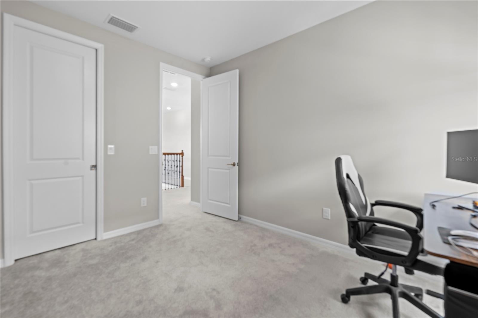 Listing photo id 61 for 2347 Overfalls Place