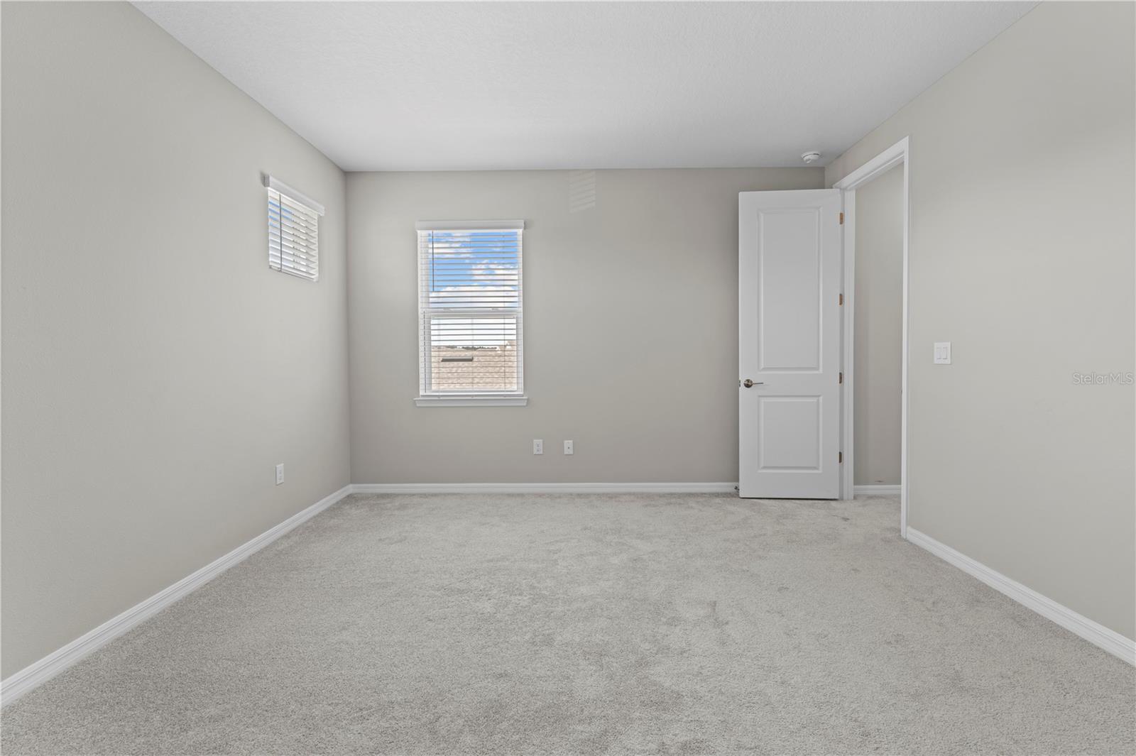 Listing photo id 73 for 2347 Overfalls Place