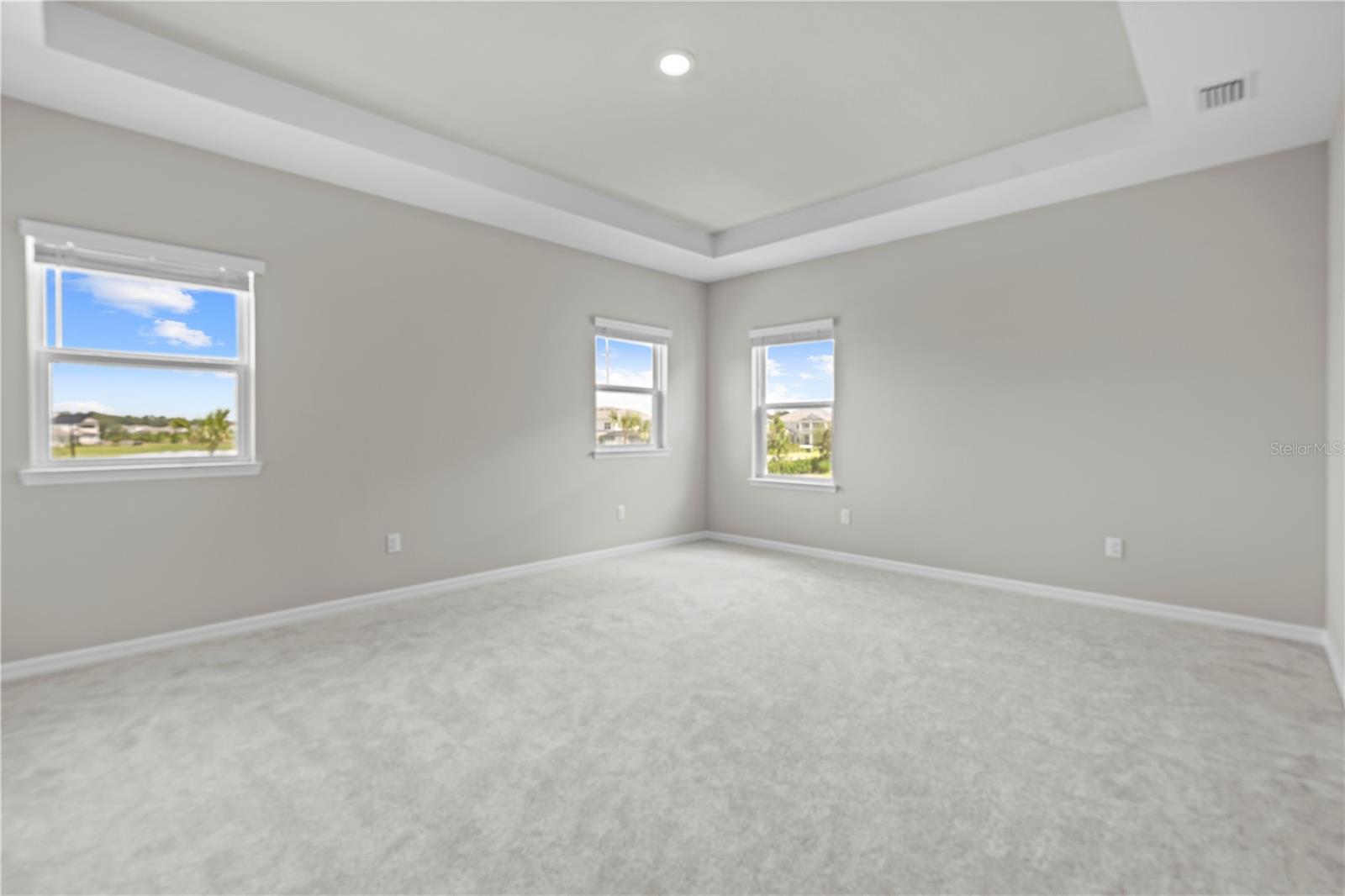 Listing photo id 74 for 2347 Overfalls Place