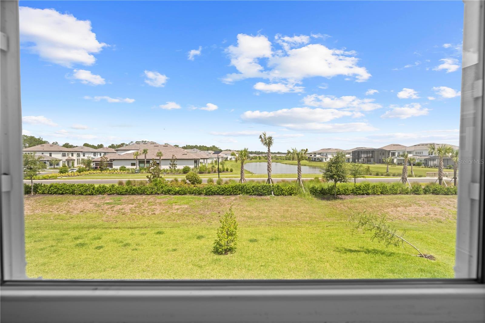 Listing photo id 77 for 2347 Overfalls Place
