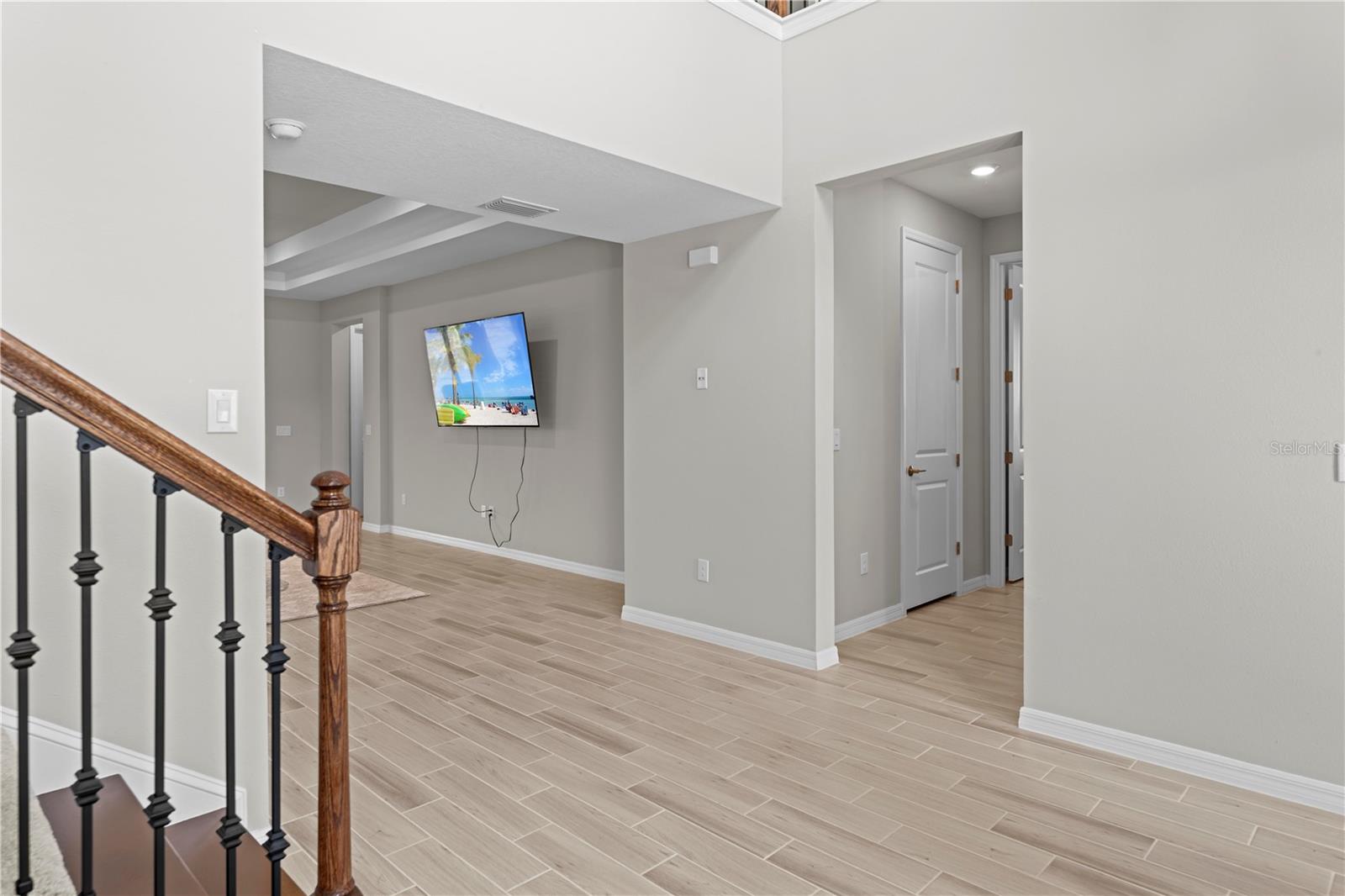 Listing photo id 7 for 2347 Overfalls Place